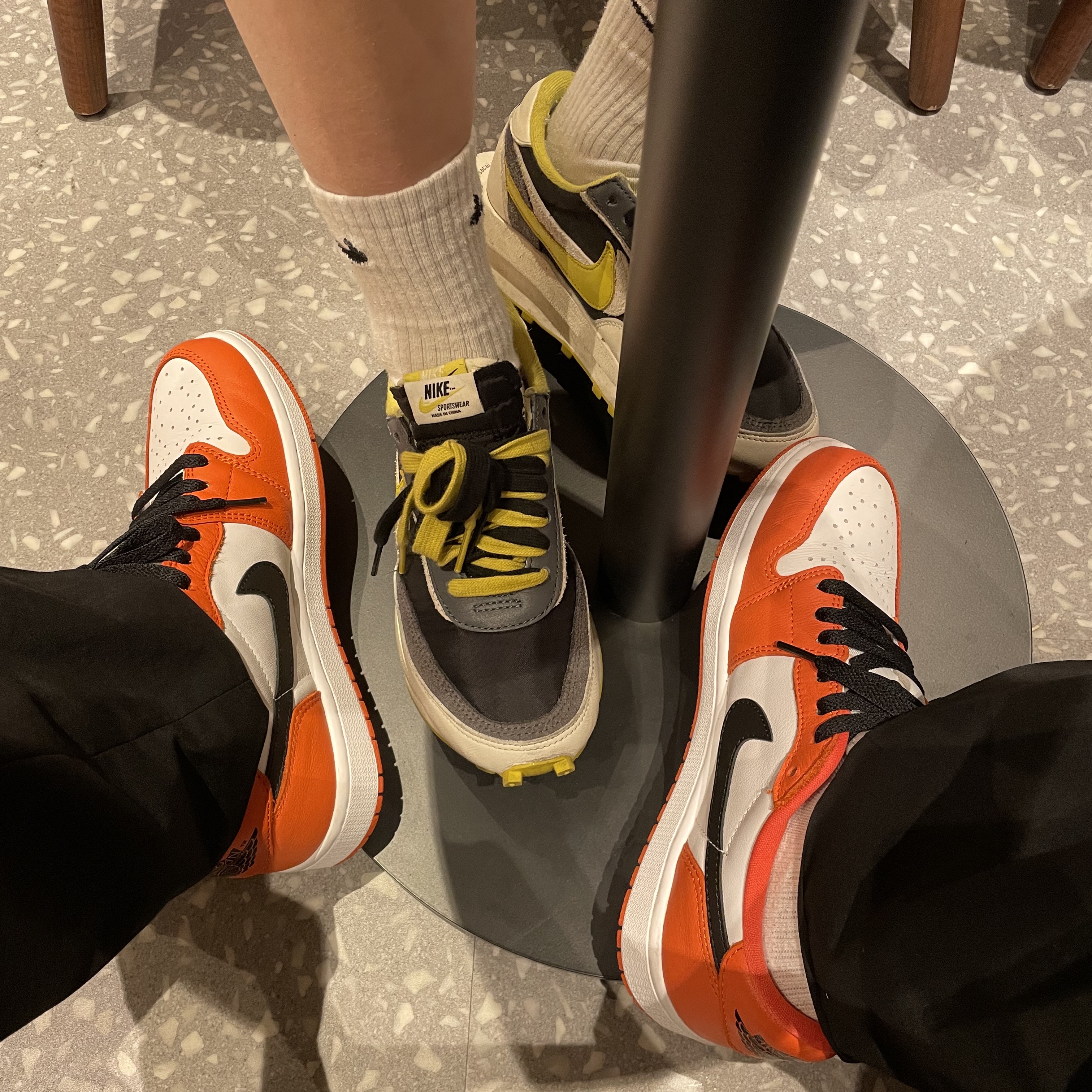 Nike x Sacai x Undercover LDWaffle Black Bright Citron, Jordan 1 Low OG Starfish 착용 스타일