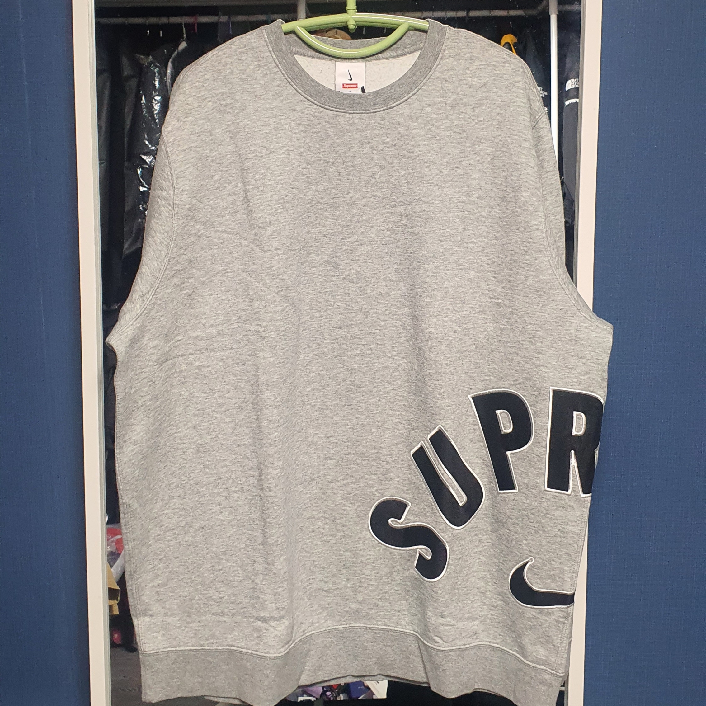 Supreme x Nike Arc Crewneck Heather Grey - 22SS, Nike x Stussy Cuff Beanie 착용 스타일 - 2