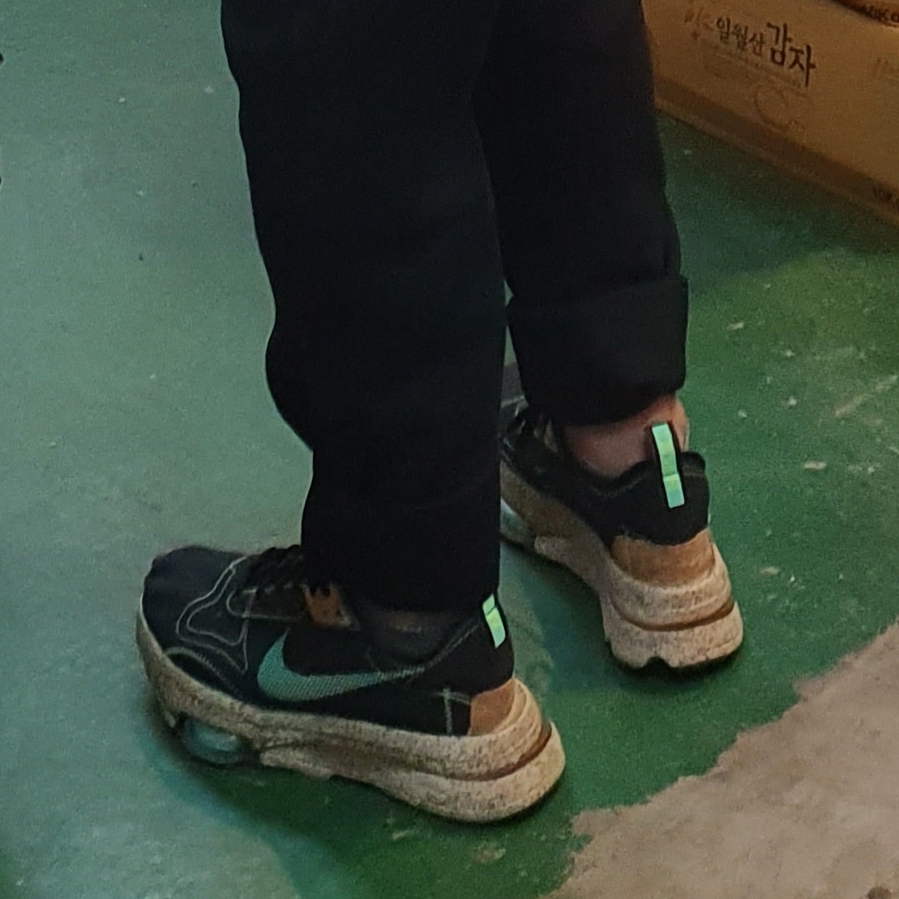 Nike Air Zoom Type PRM Black Pineapple 착용 스타일 - 5