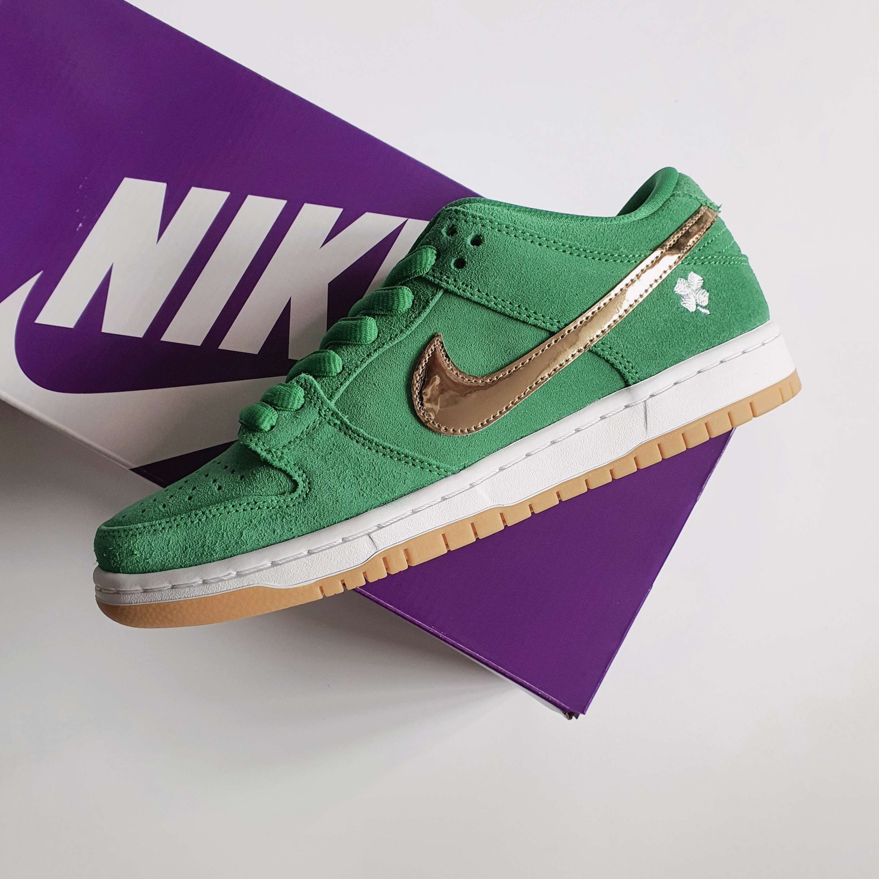 Nike SB Dunk Low Pro Shamrock 착용 스타일