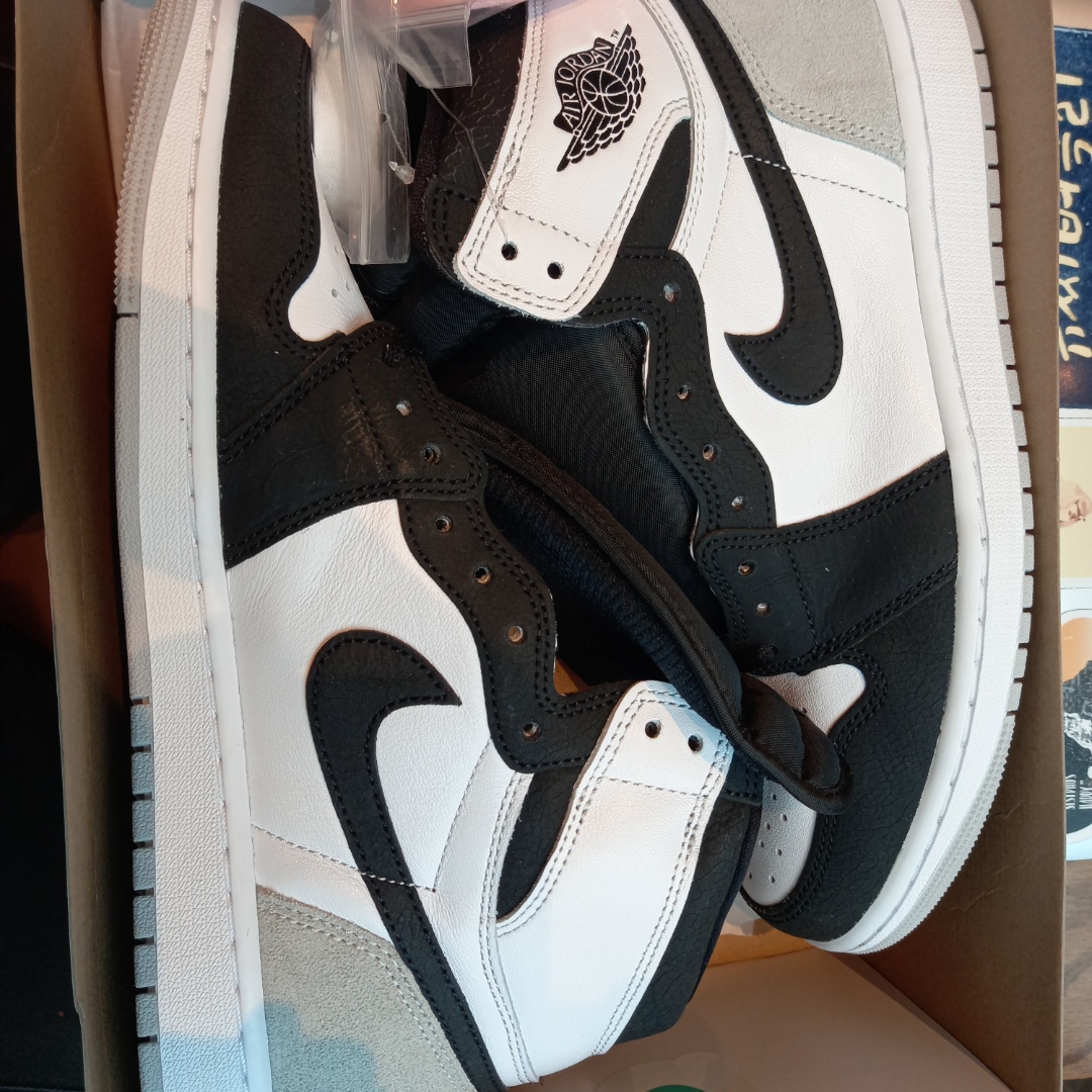 Jordan 1 Retro High OG Bleached Coral 착용 스타일