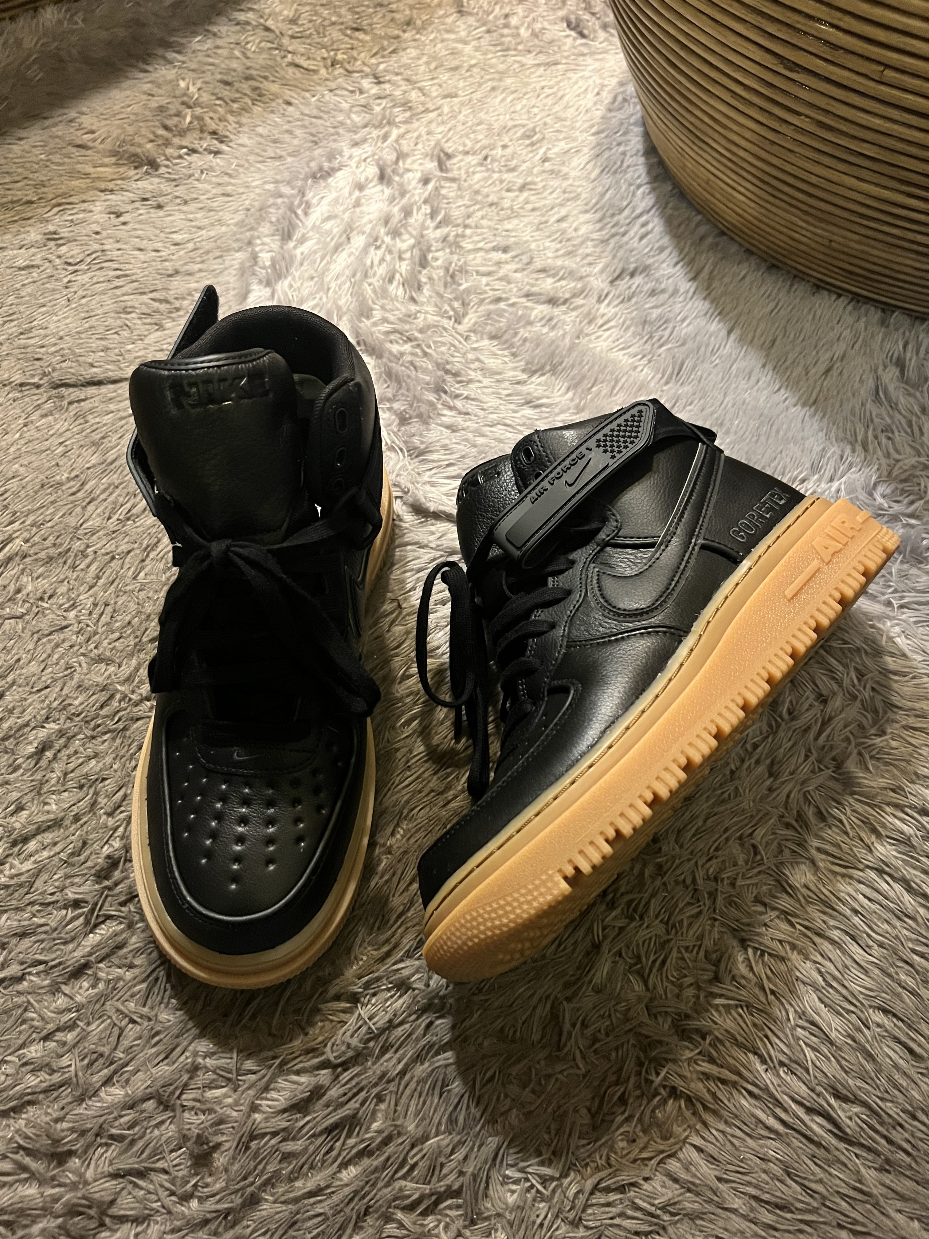 Nike Air Force 1 High Gore-Tex Boot Anthracite 착용 스타일