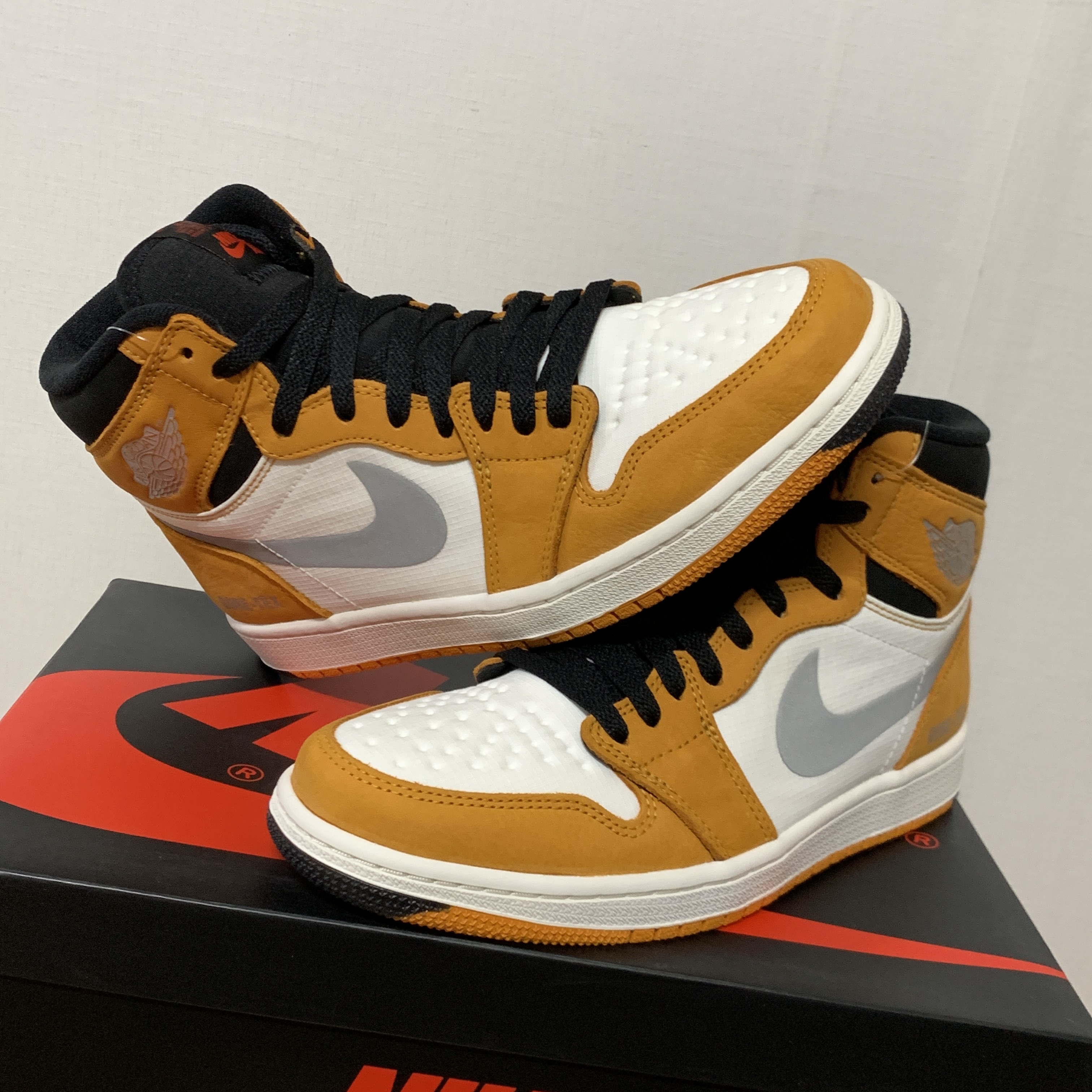 Jordan 1 Element Gore-Tex Light Curry 착용 스타일 - 1