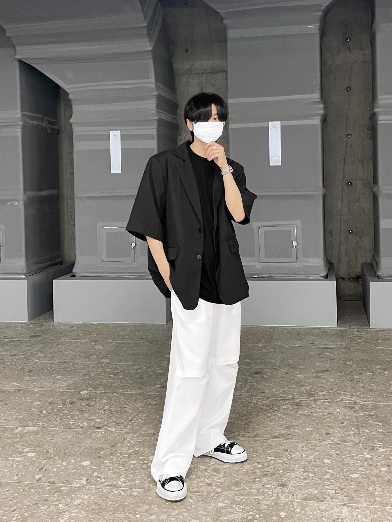 Maison Mihara Yasuhiro Peterson OG Sole Canvas Low Sneakers Black 착용 스타일 - 5