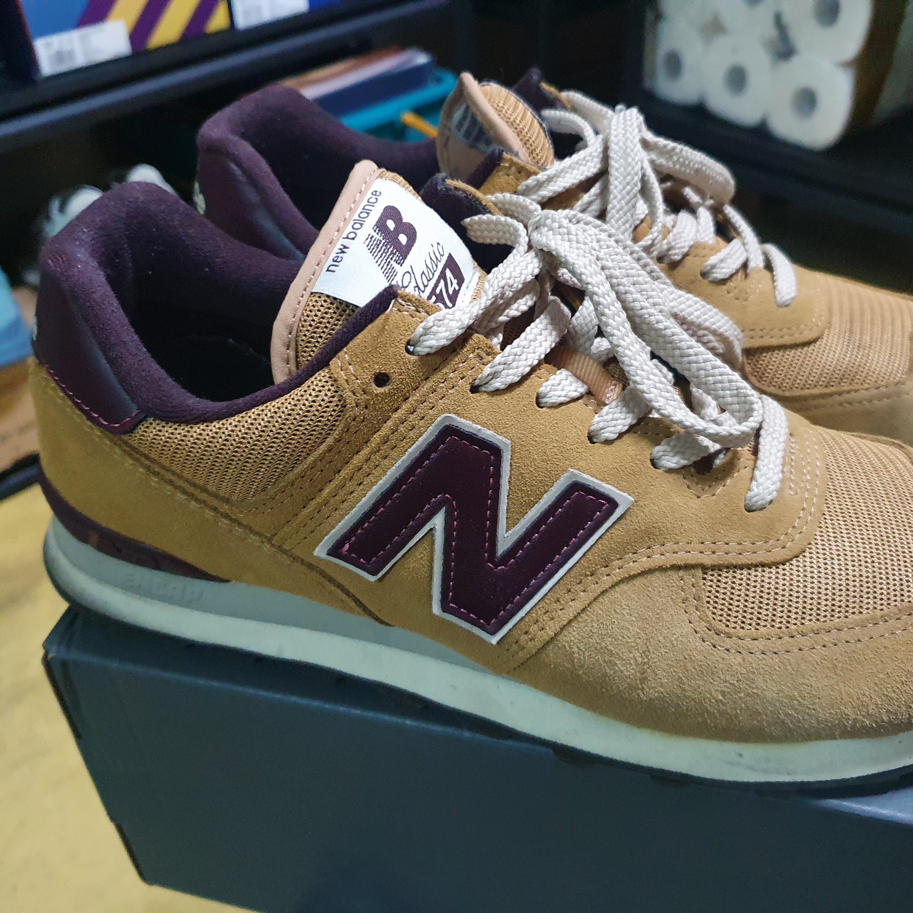 New Balance 574 Beige 착용 스타일 - 1