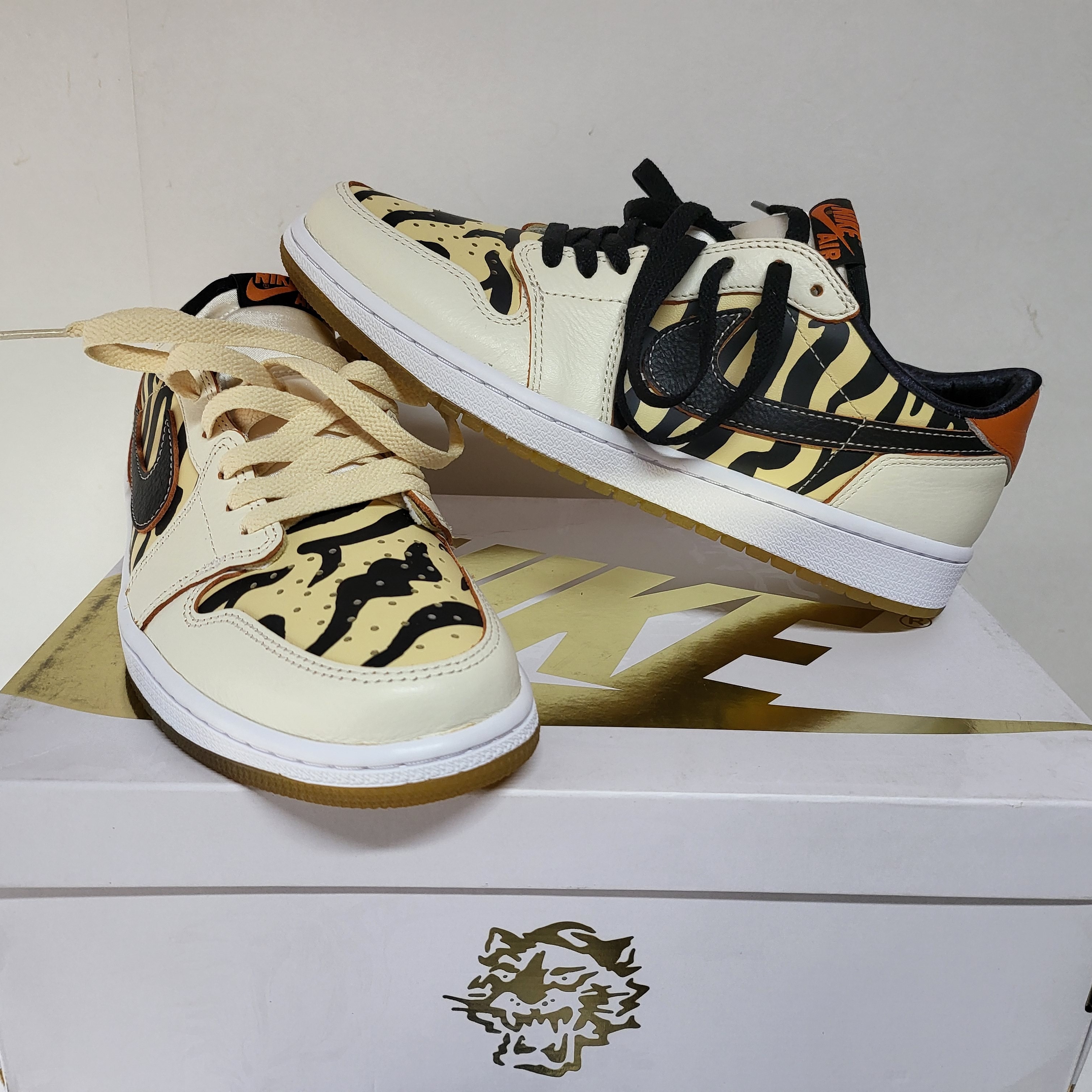 Jordan 1 Retro Low OG Year of the Tiger 착용 스타일 - 1
