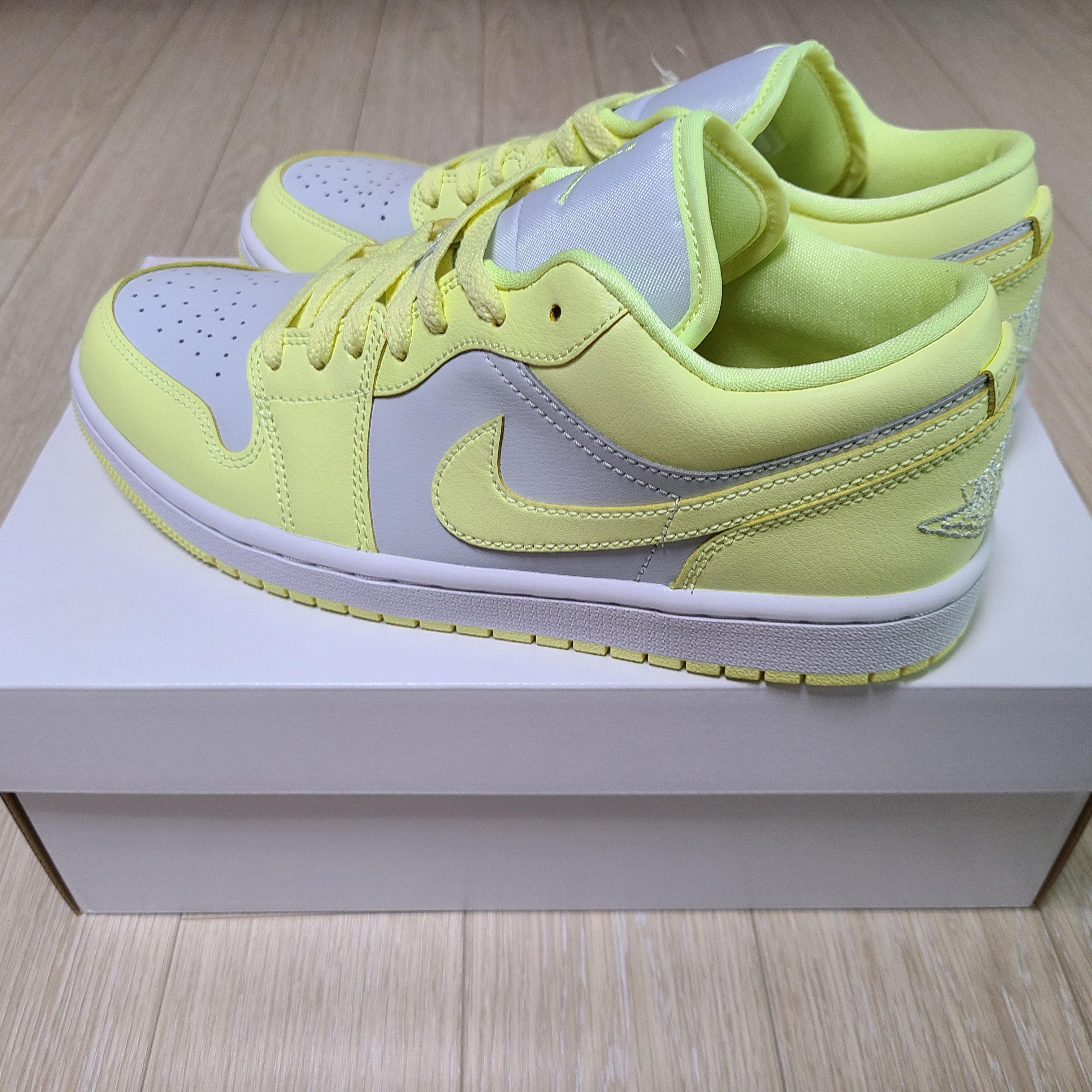 (W) Jordan 1 Low Citron Tint 착용 스타일