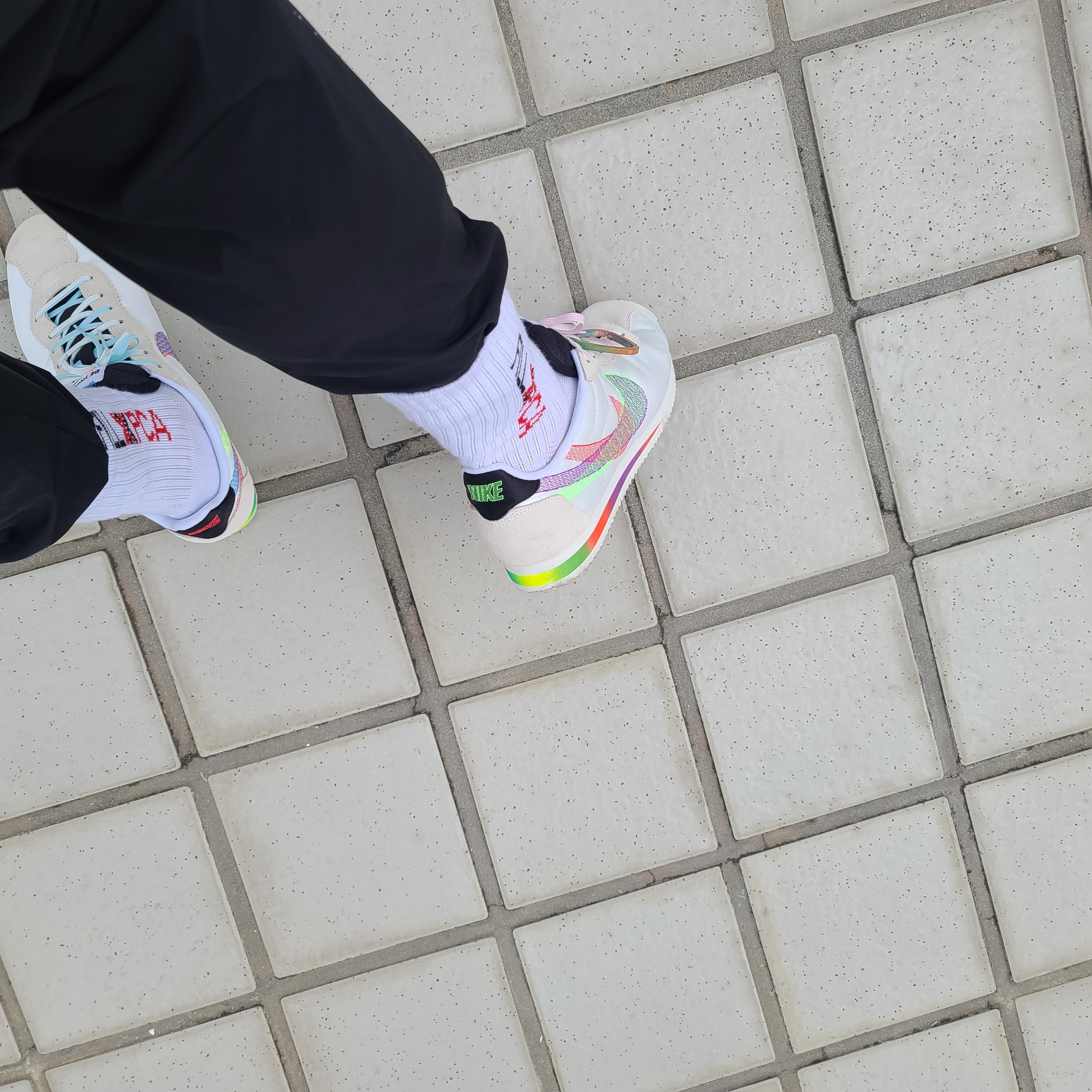 Nike Cortez Be True 착용 스타일 - 2