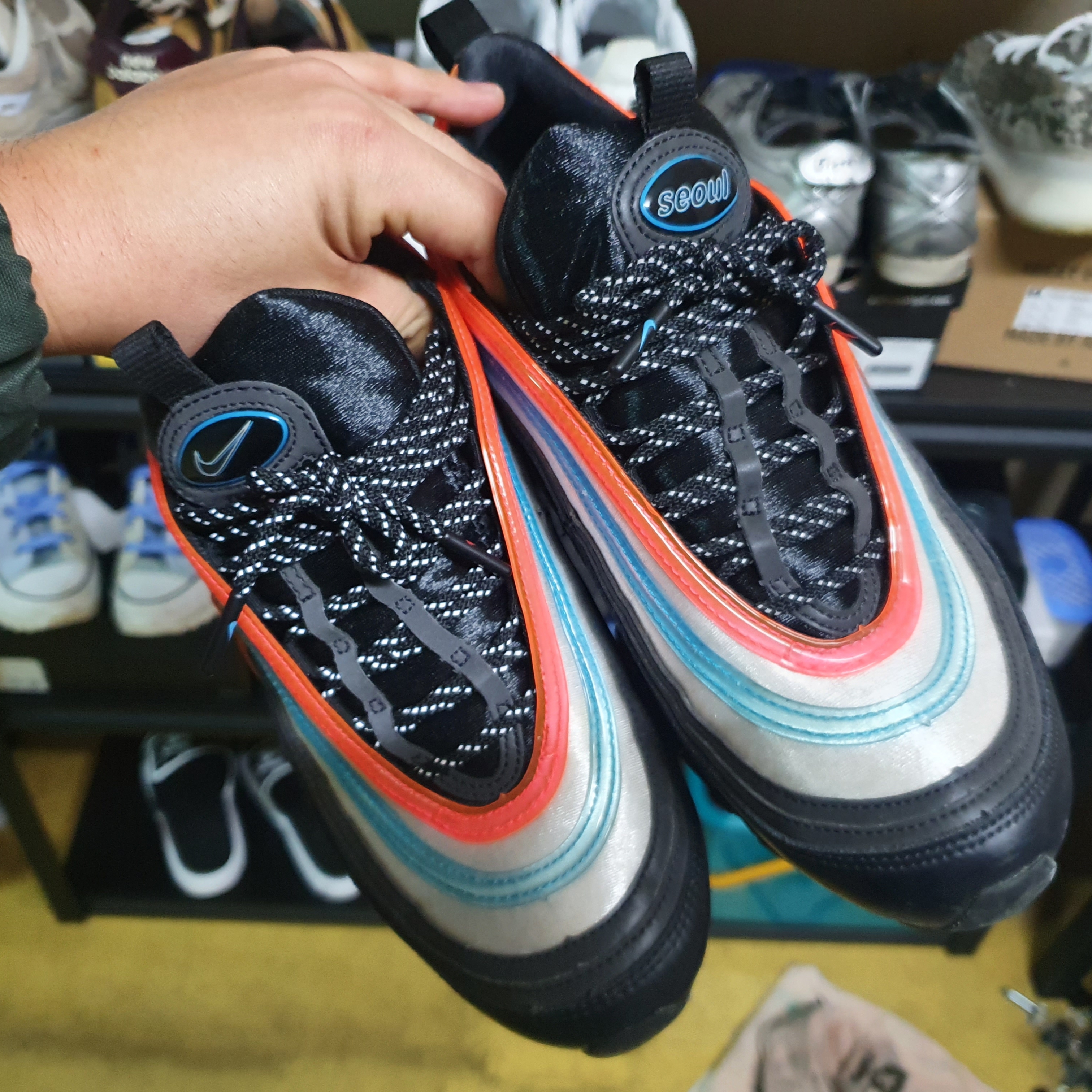 Nike Air Max 97 Neon Seoul 착용 스타일 - 2