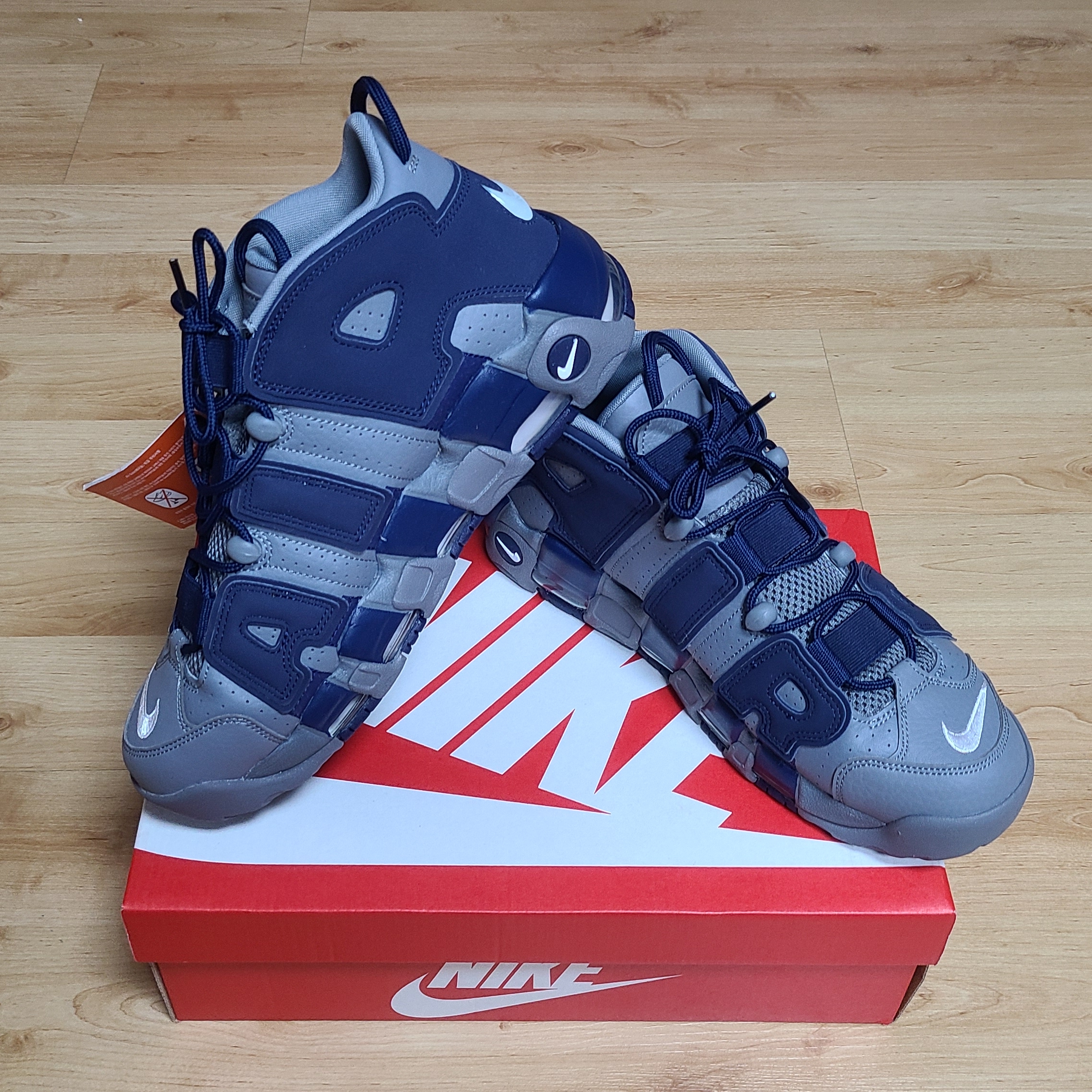 Nike Air More Uptempo 96 Loud and Clear 2021 착용 스타일