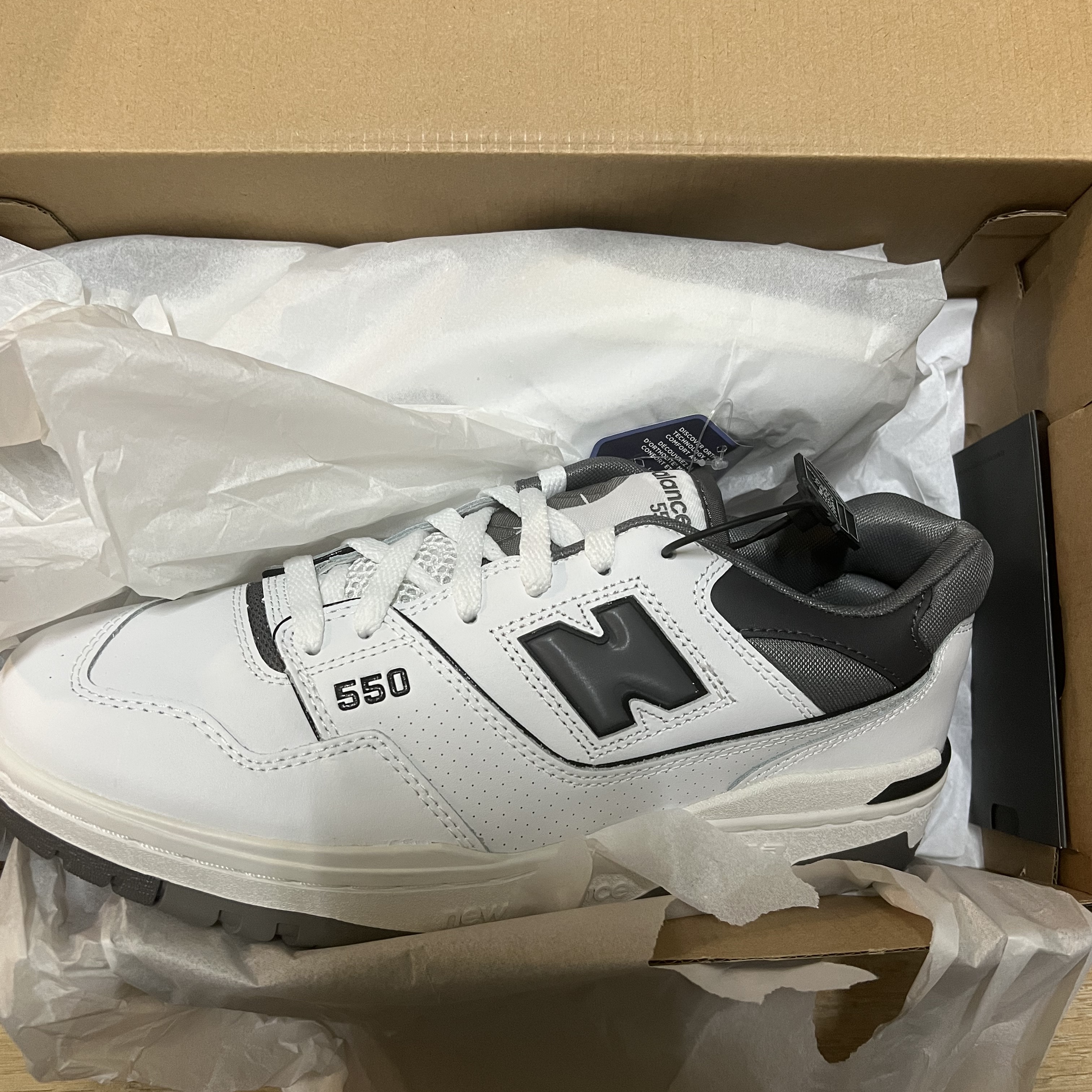New Balance 550 White Grey Dark Grey - 2E Wide 착용 스타일