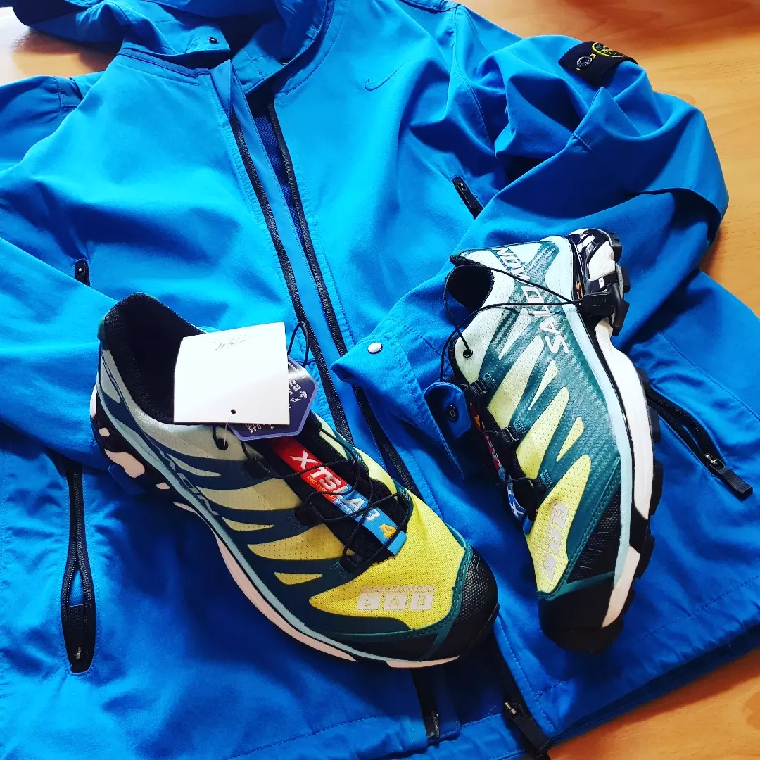 Salomon XT-4 ADV Tanager Turquoise, Nike Golf x Stone Island RASO-R 3L Jacket Blue 착용 스타일 - 1