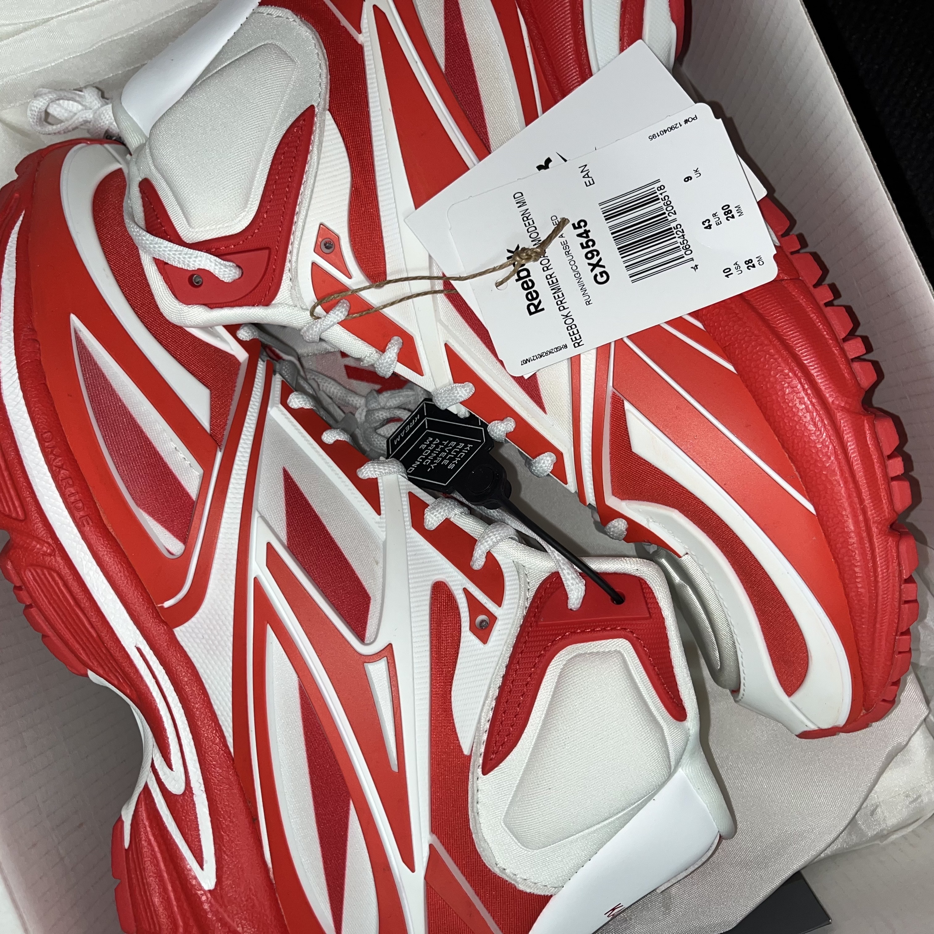 Reebok x Kanghyuk Premier Road Modern Mid White Red 착용 스타일