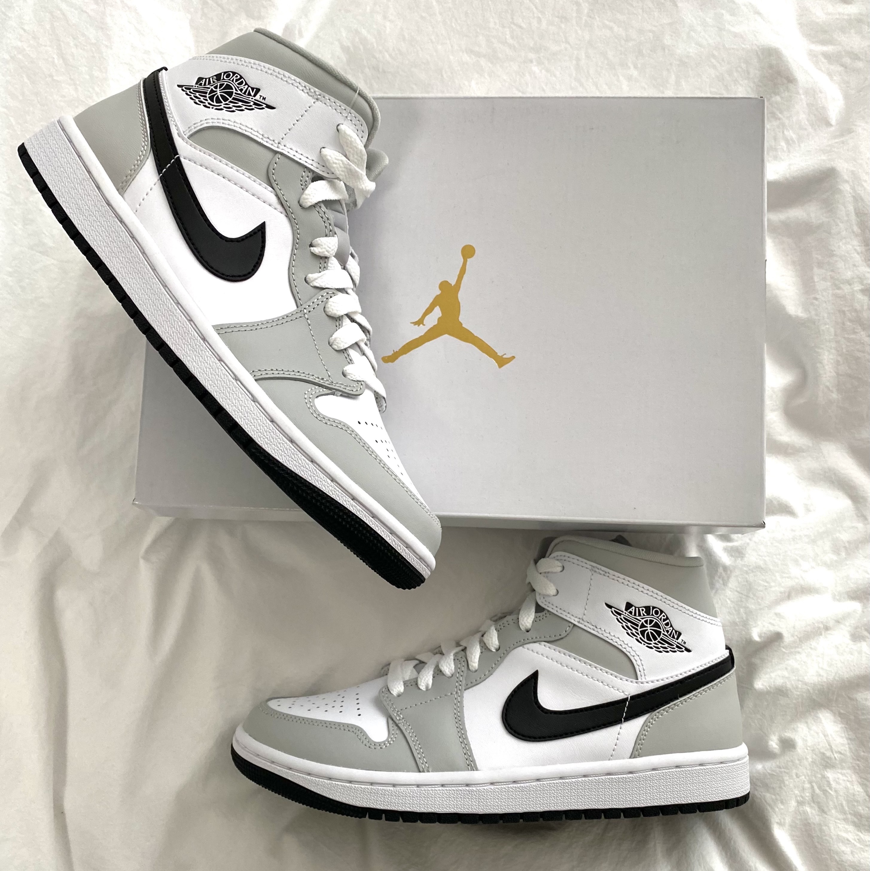 (W) Jordan 1 Mid Grey Fog 착용 스타일