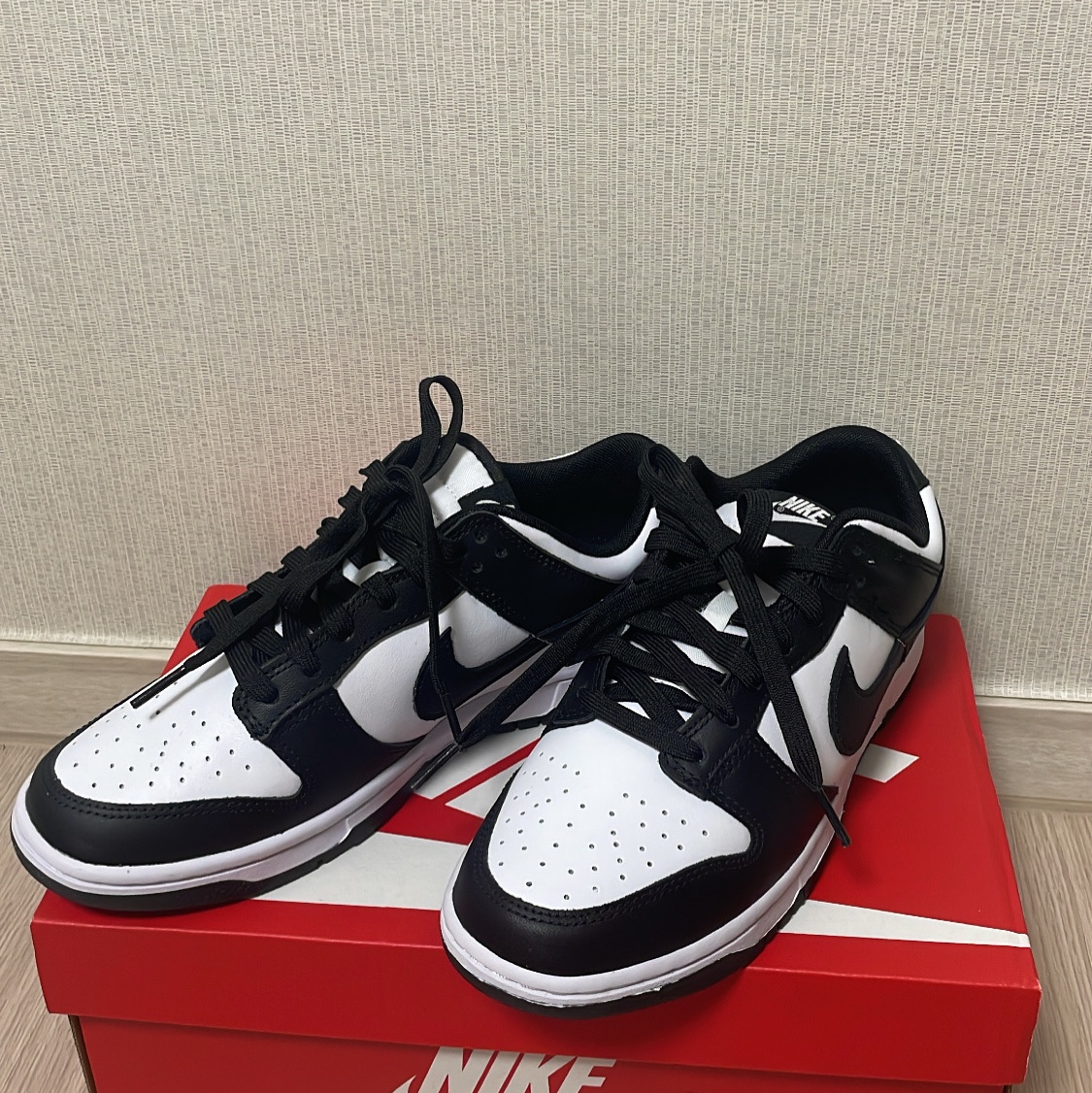 Nike Dunk Low Retro Black 착용 스타일 - 1
