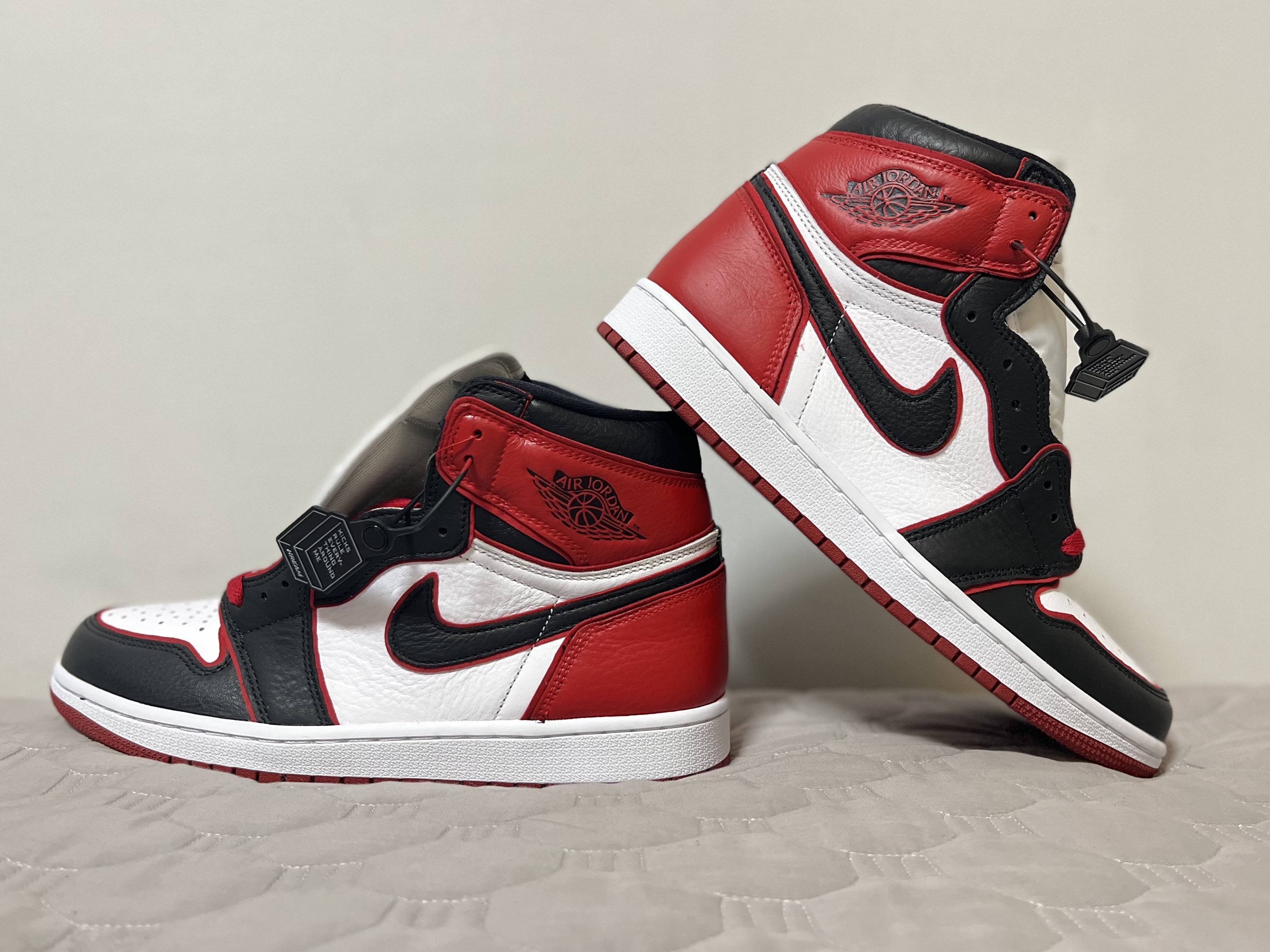 Jordan 1 Retro High OG Bloodline 착용 스타일 - 3