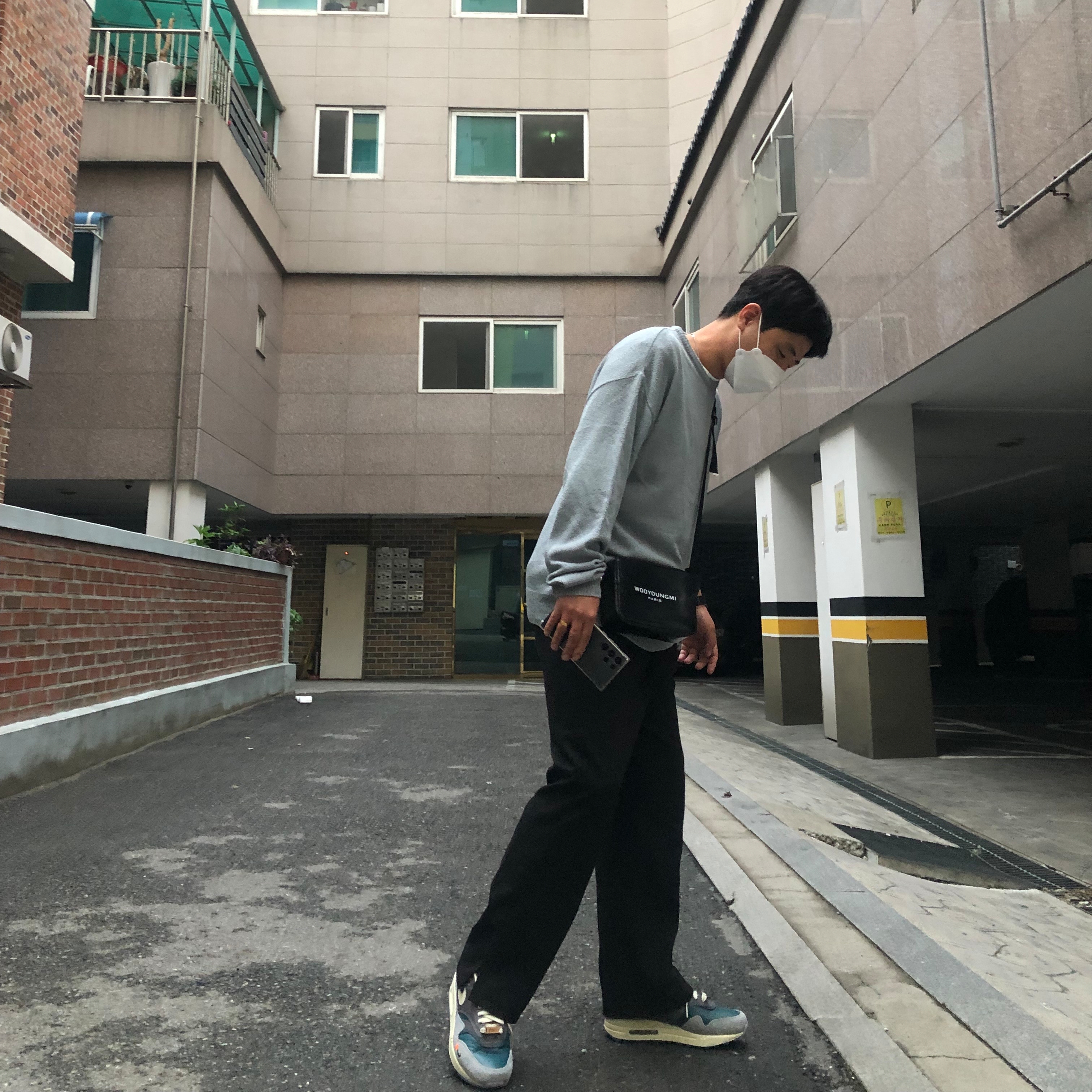 Nike x Kasina Air Max 1 SP Won-Ang Particle Grey 착용 스타일