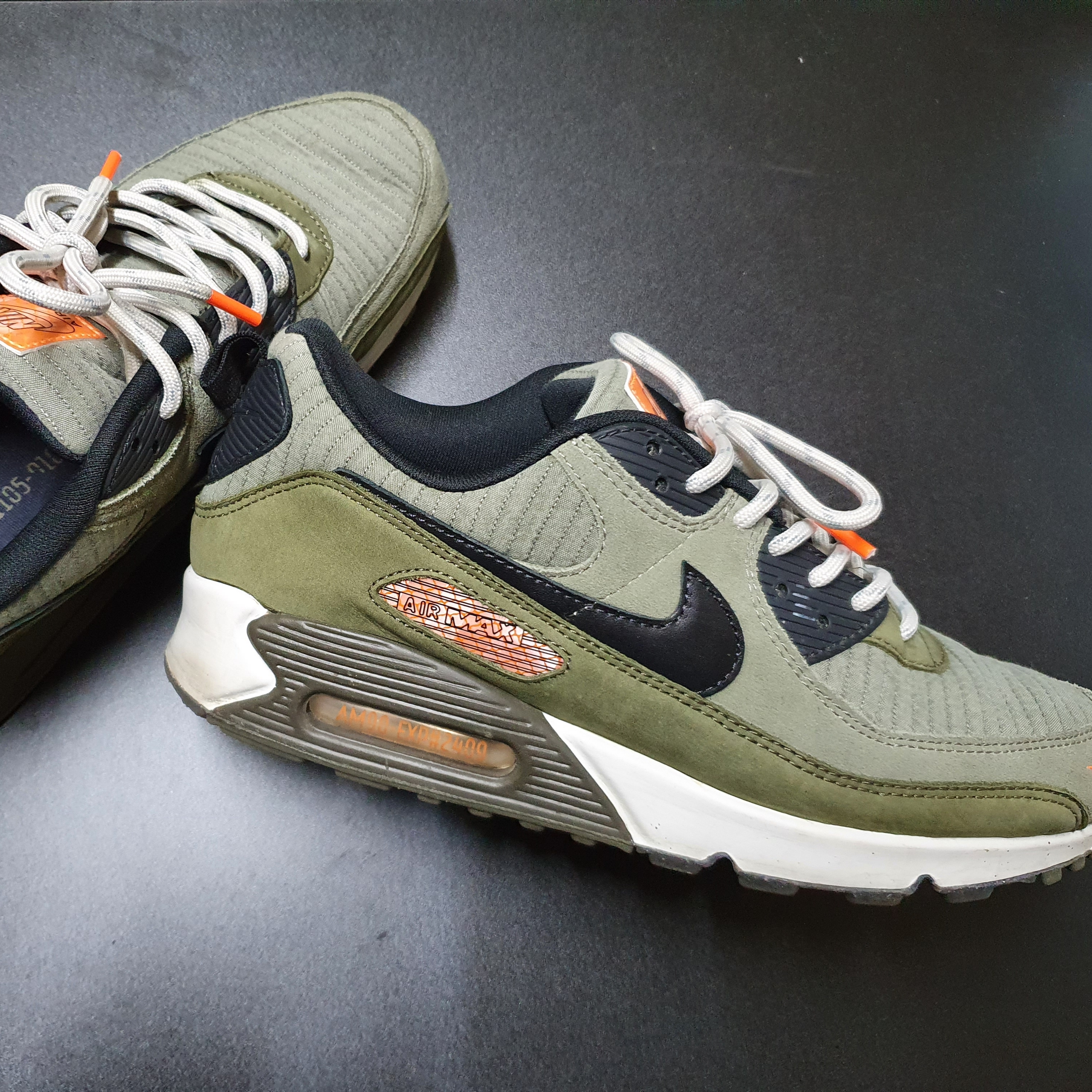 Nike Air Max 90 SE Surplus Supply 착용 스타일 - 5