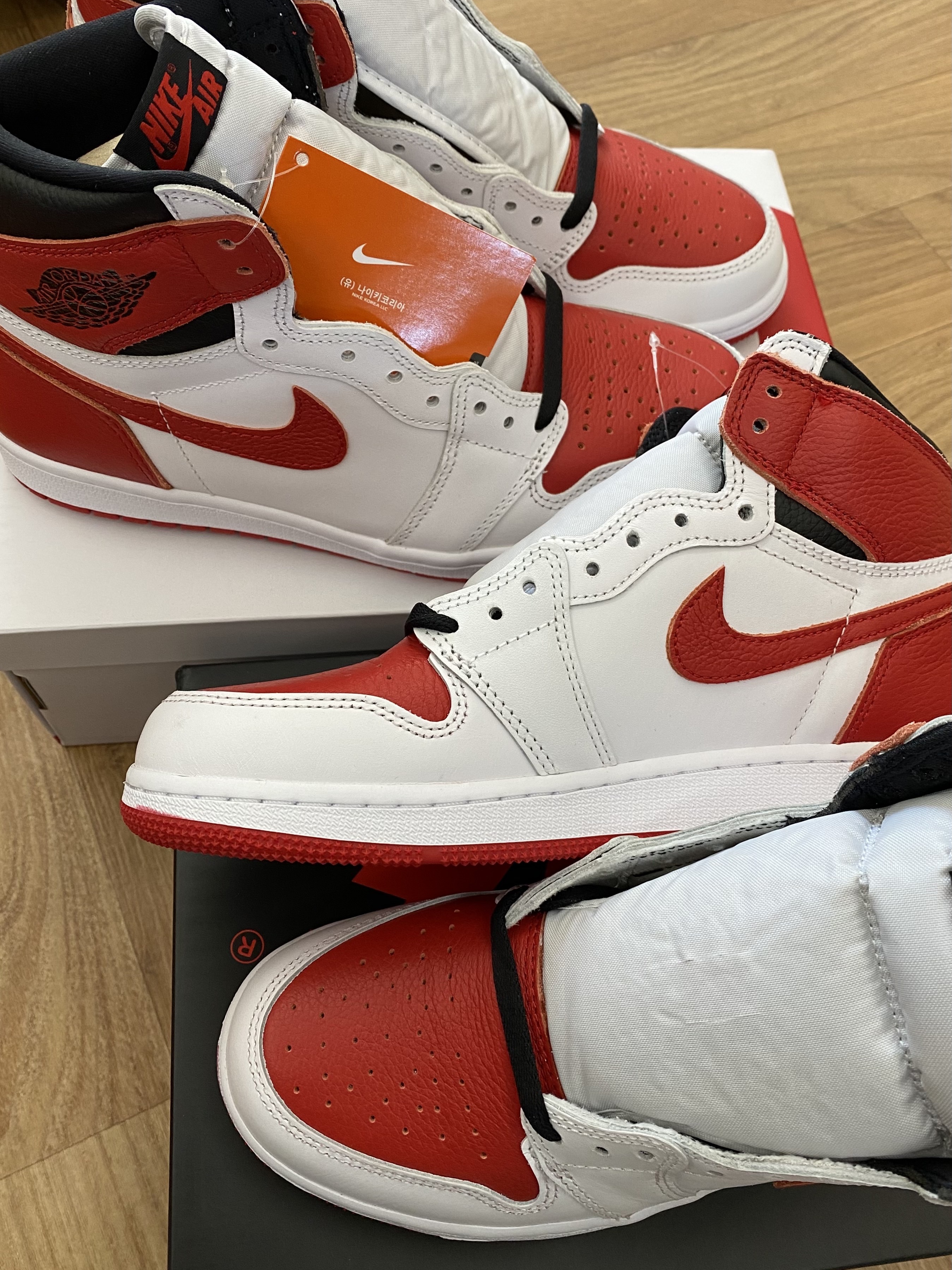 Jordan 1 Retro High OG Heritage, (GS) Jordan 1 Retro High OG Heritage 착용 스타일 - 2