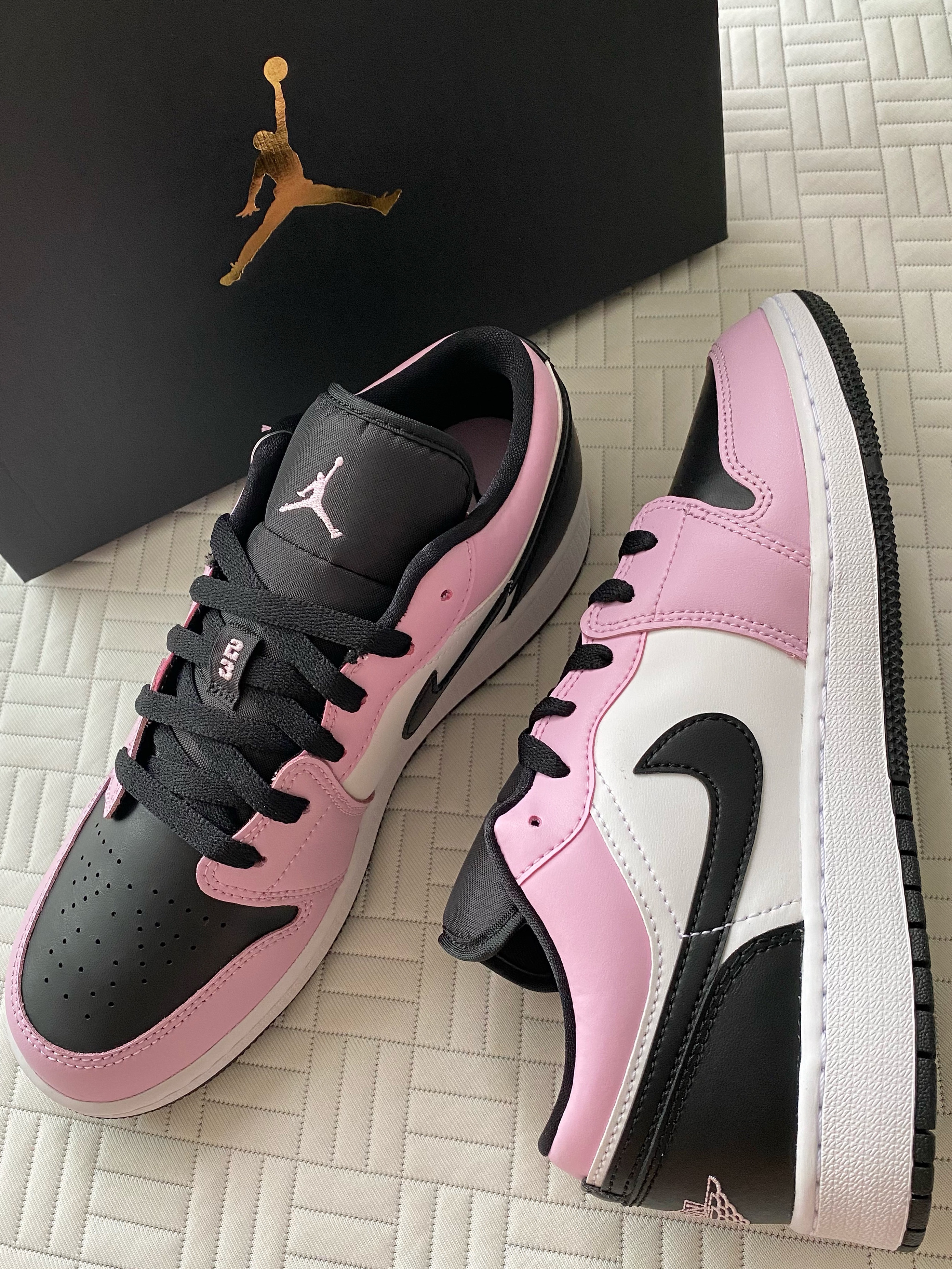 (GS) Jordan 1 Low Light Arctic Pink 착용 스타일