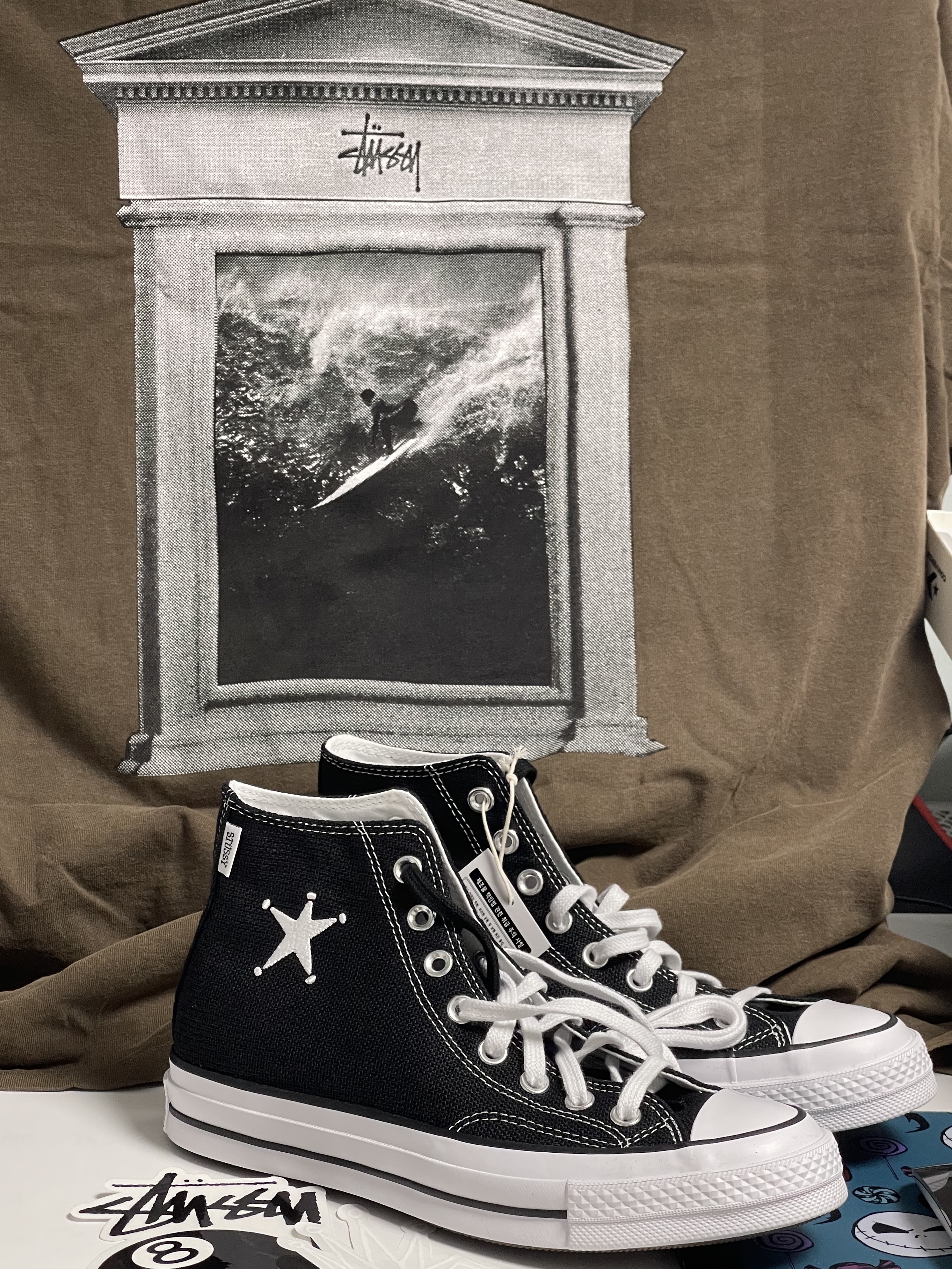 Converse x Stussy Chuck 70 High Black, Stussy Surf Tomb Pigment Dyed T-Shirt Black 착용 스타일