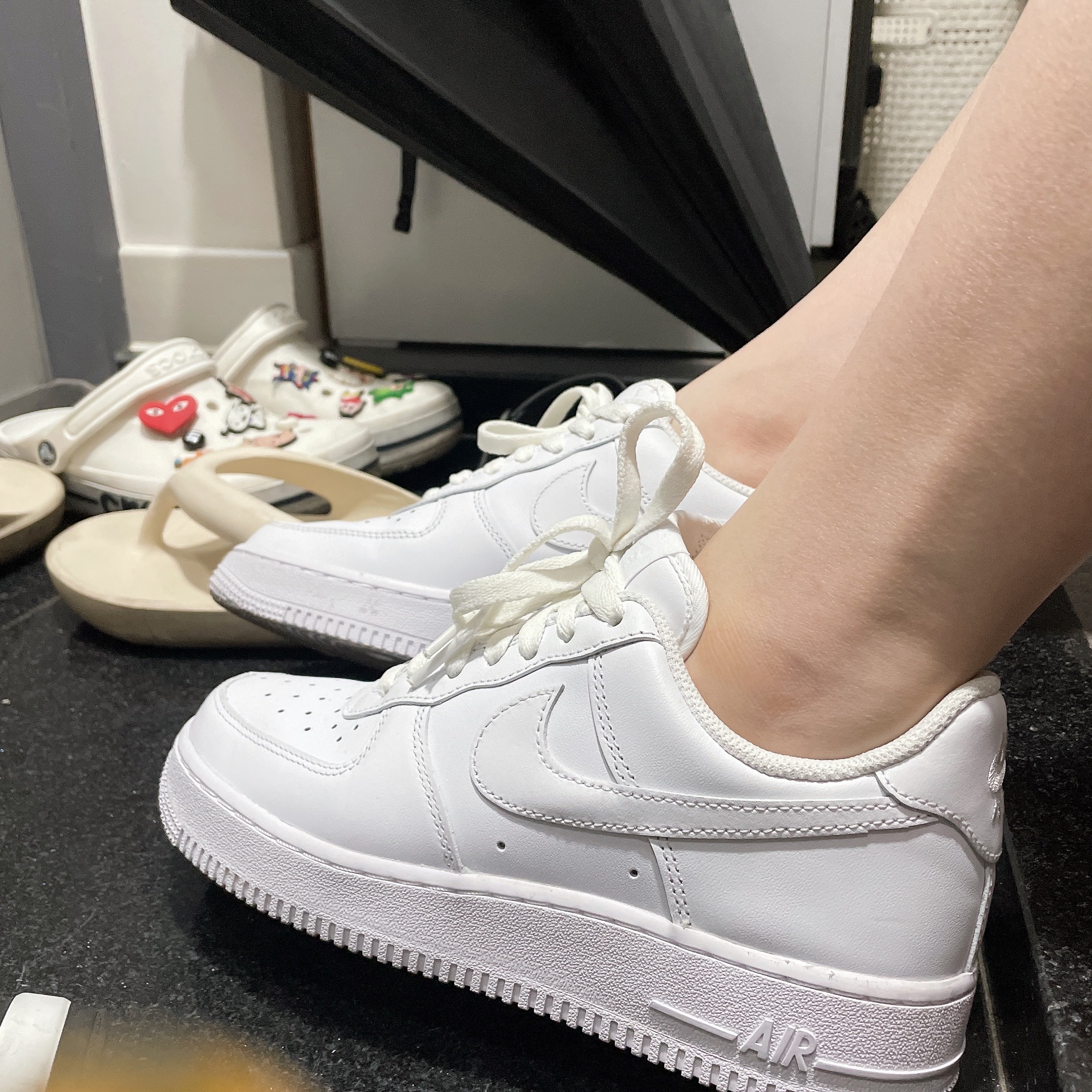 Nike Air Force 1 '07 Low White 착용 스타일 - 1
