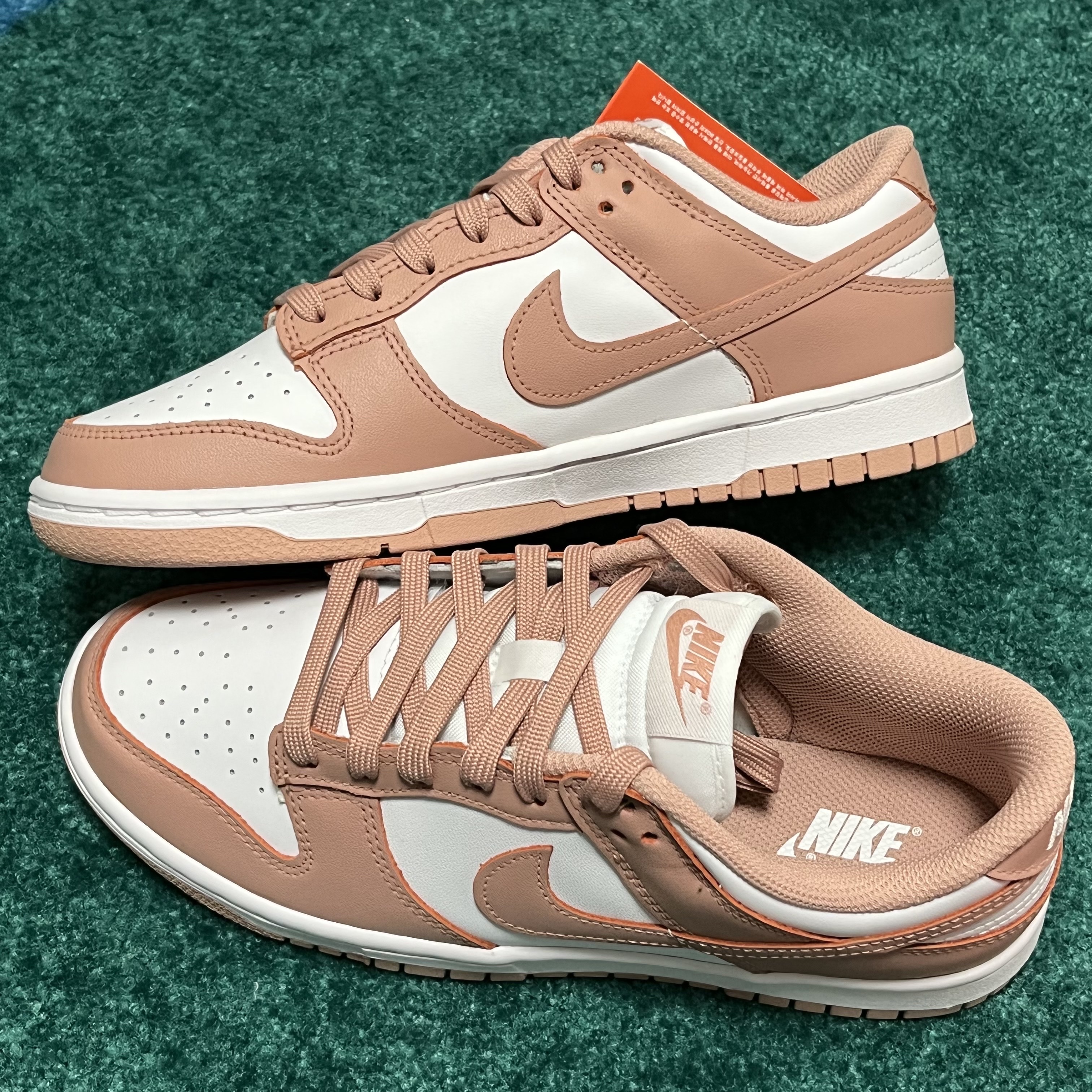 (W) Nike Dunk Low Rose Whisper 착용 스타일 - 1