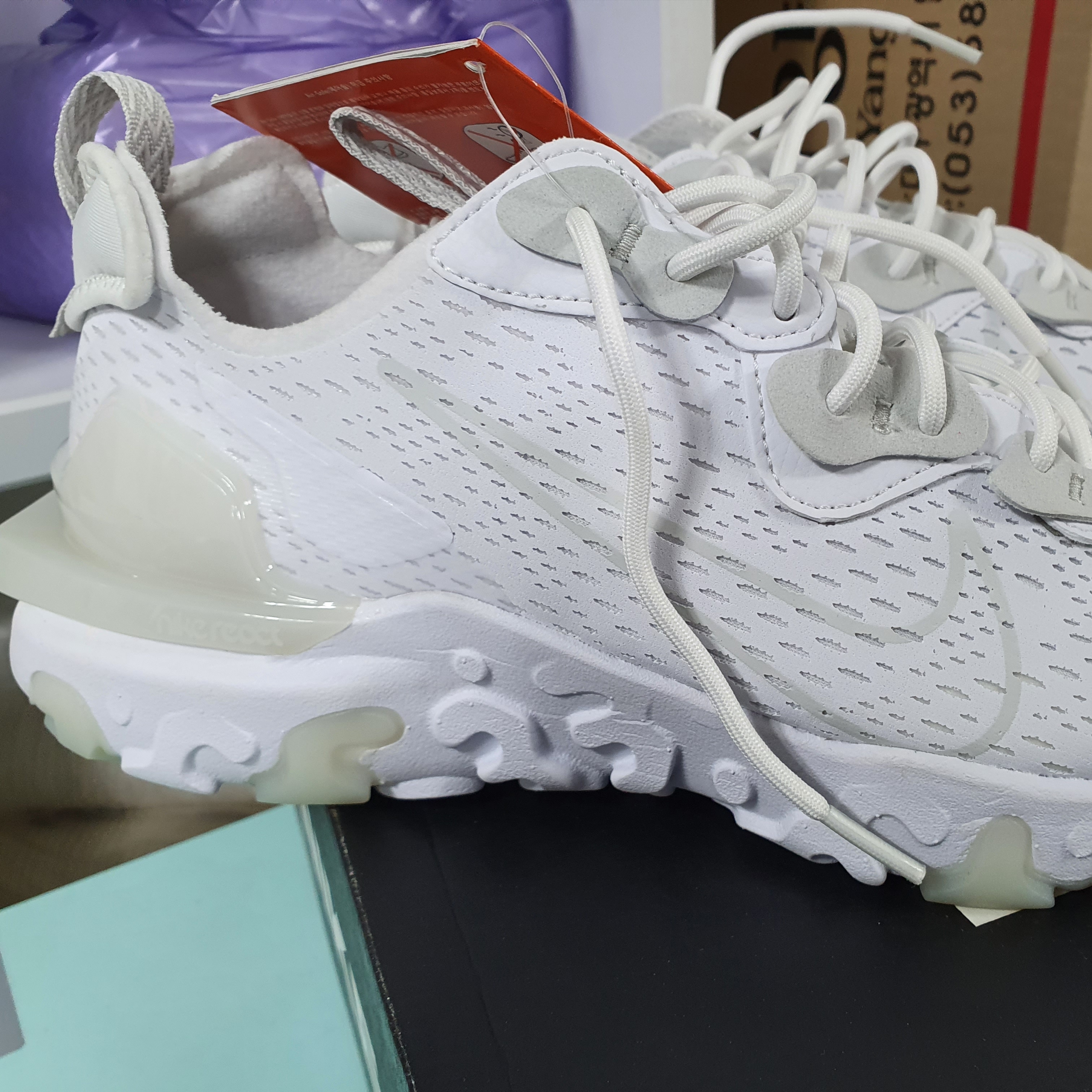 (W) Nike React Vision White 착용 스타일 - 2