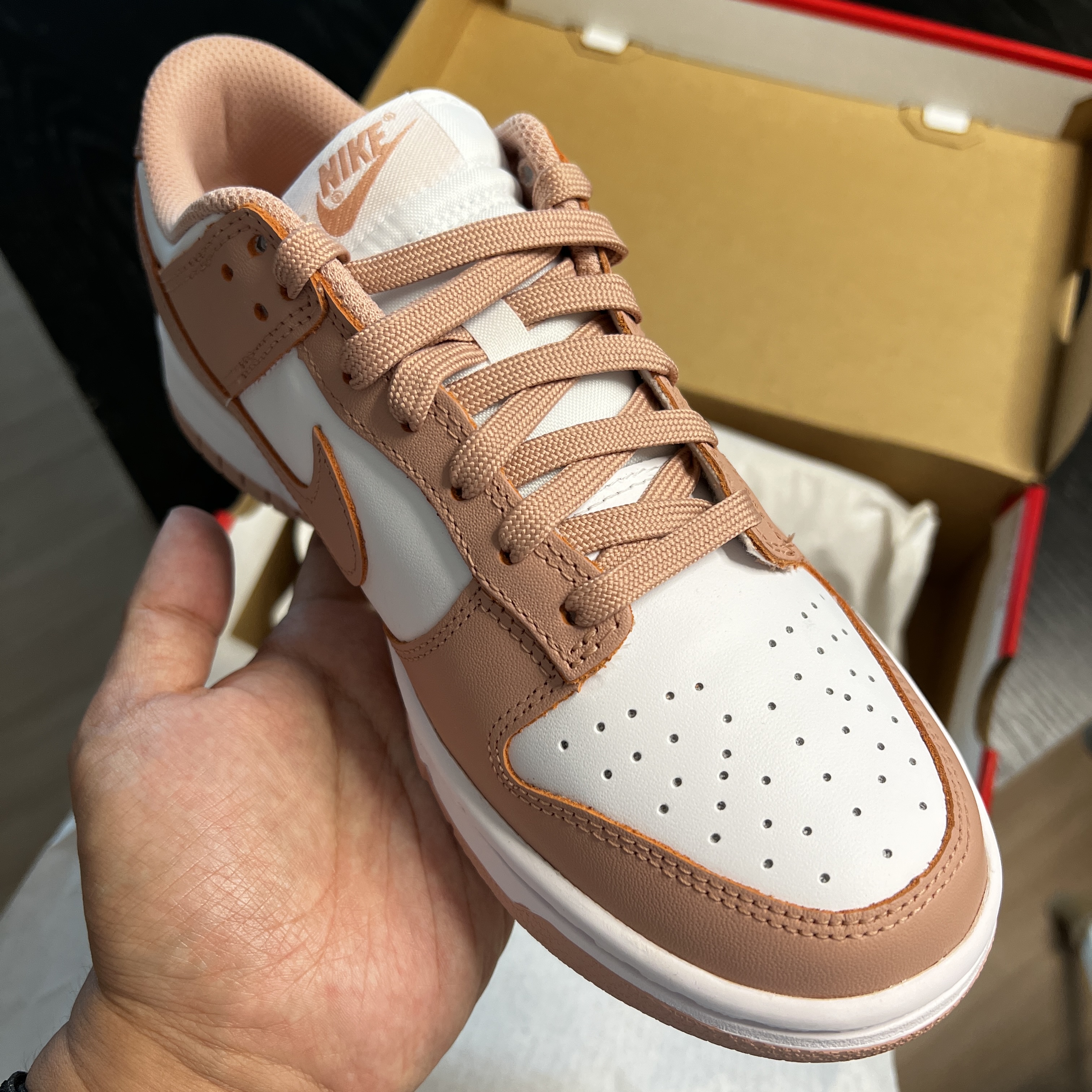 (W) Nike Dunk Low Rose Whisper 착용 스타일 - 2
