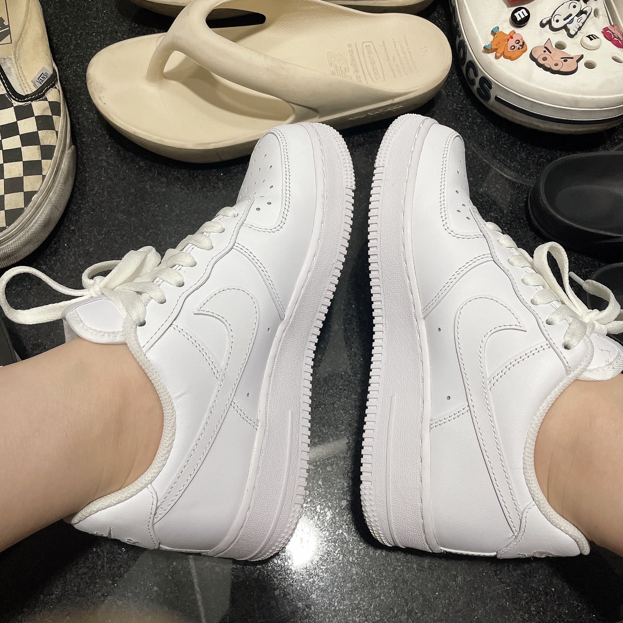 Nike Air Force 1 '07 Low White 착용 스타일 - 2