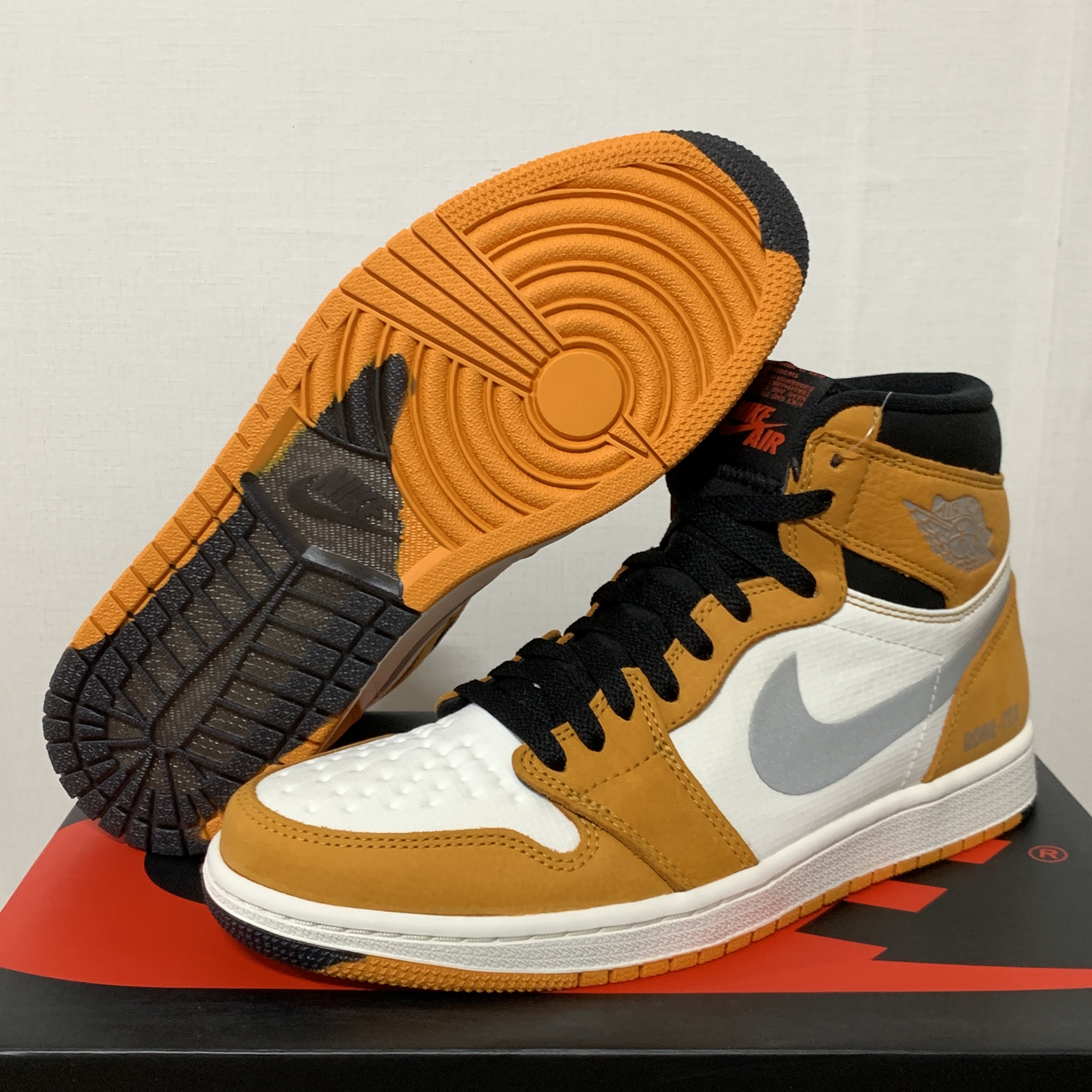 Jordan 1 Element Gore-Tex Light Curry 착용 스타일 - 5