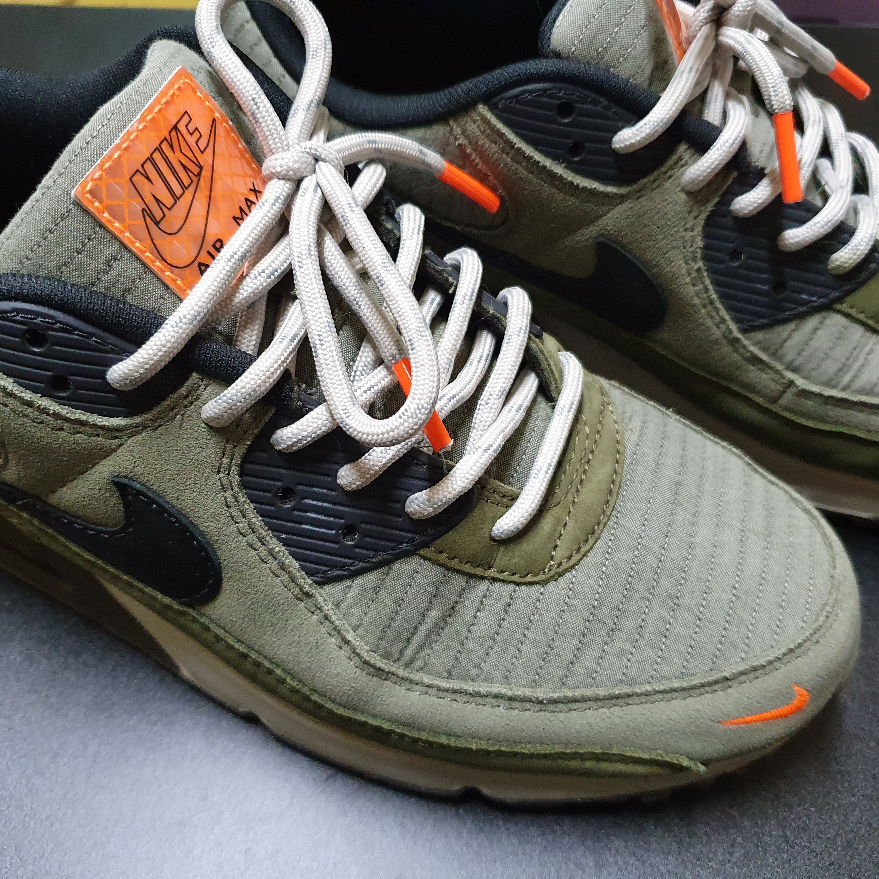 Nike Air Max 90 SE Surplus Supply 착용 스타일 - 4