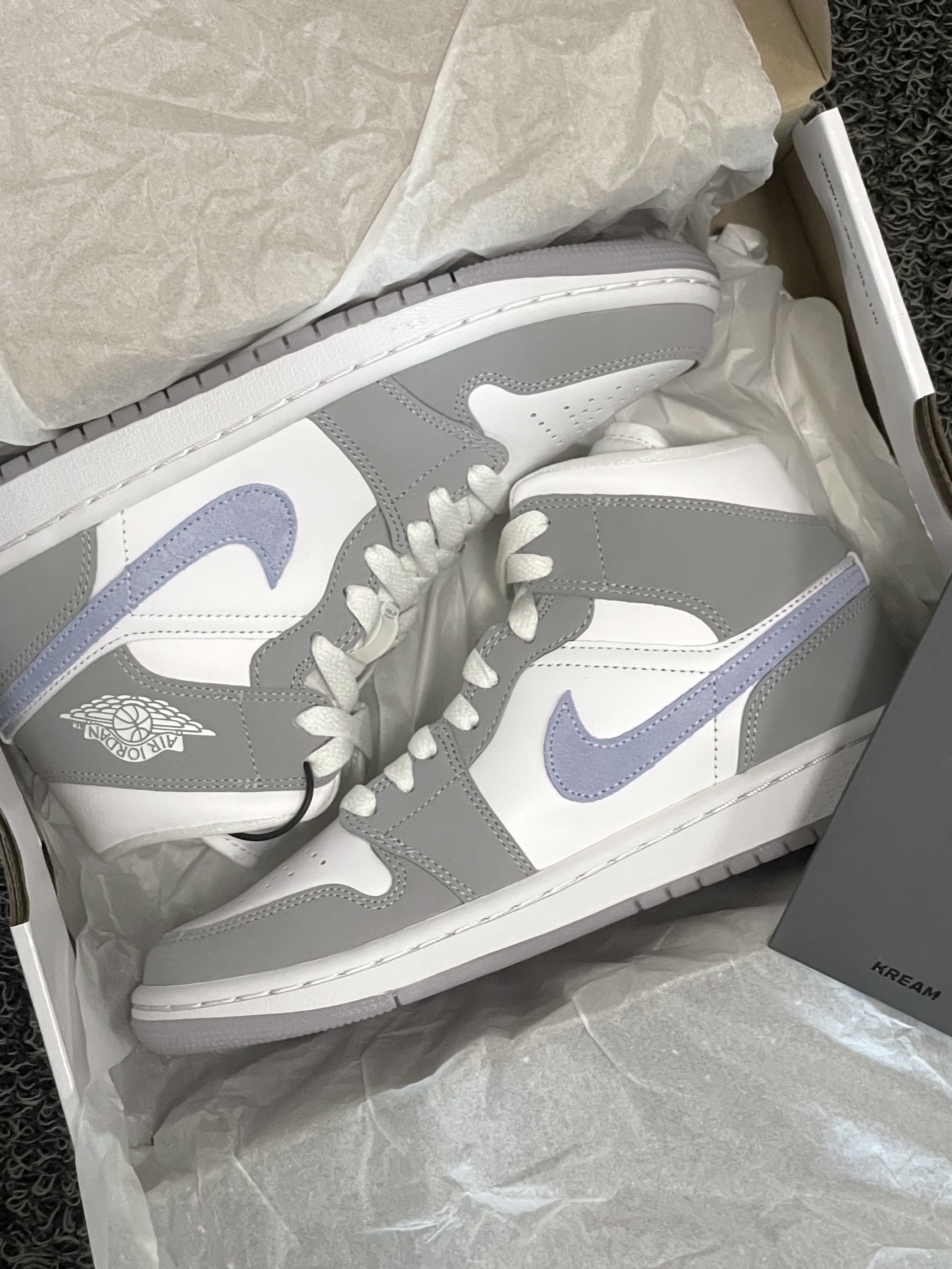 (W) Jordan 1 Mid Wolf Grey 착용 스타일
