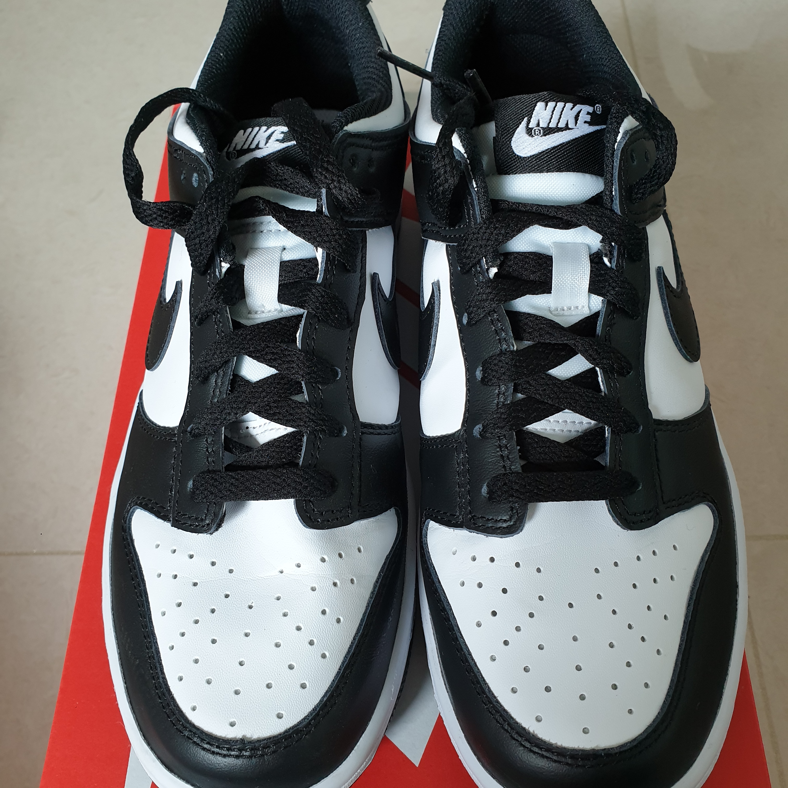 (GS) Nike Dunk Low Black 착용 스타일 - 2
