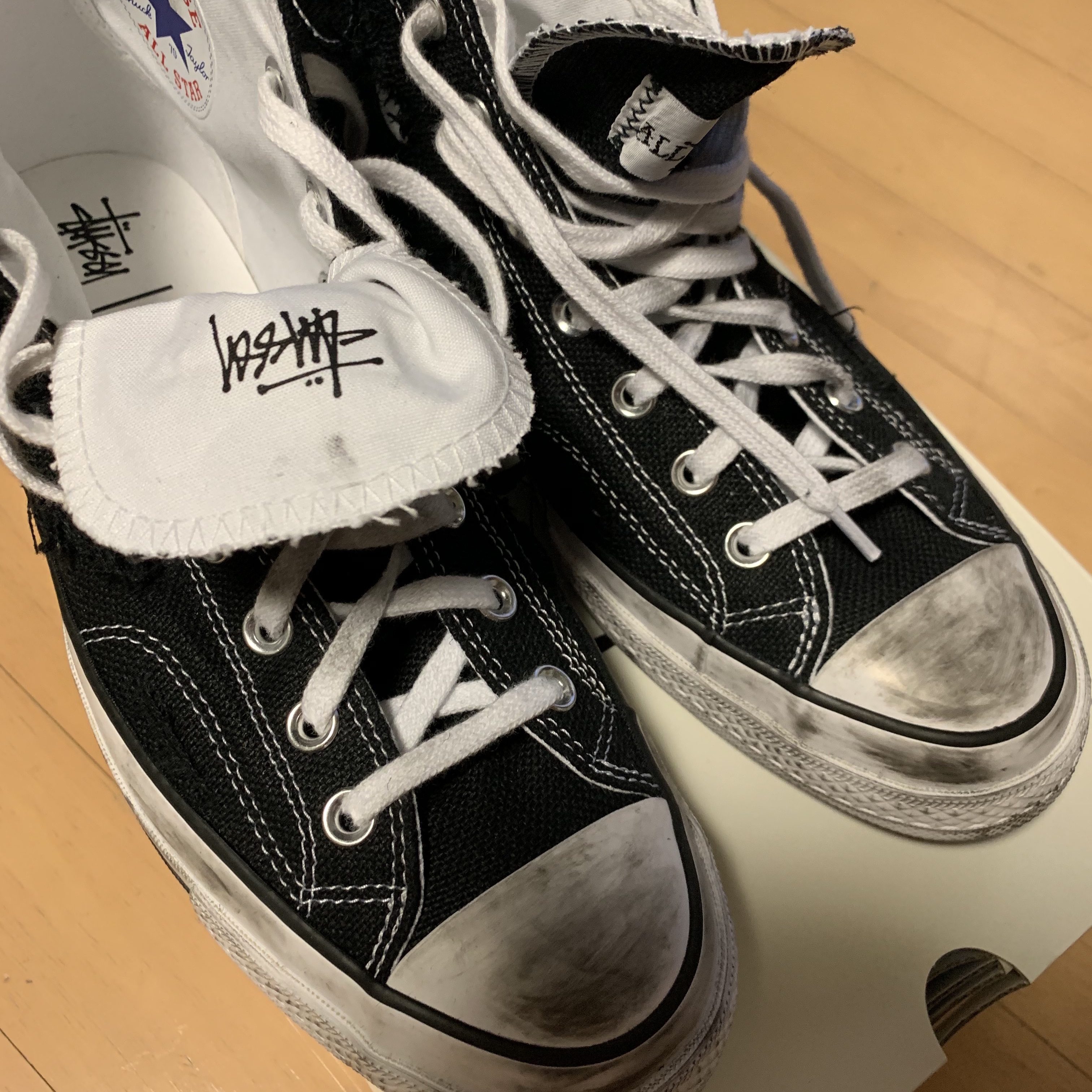 Converse x Stussy Chuck 70 High Black 착용 스타일 - 1