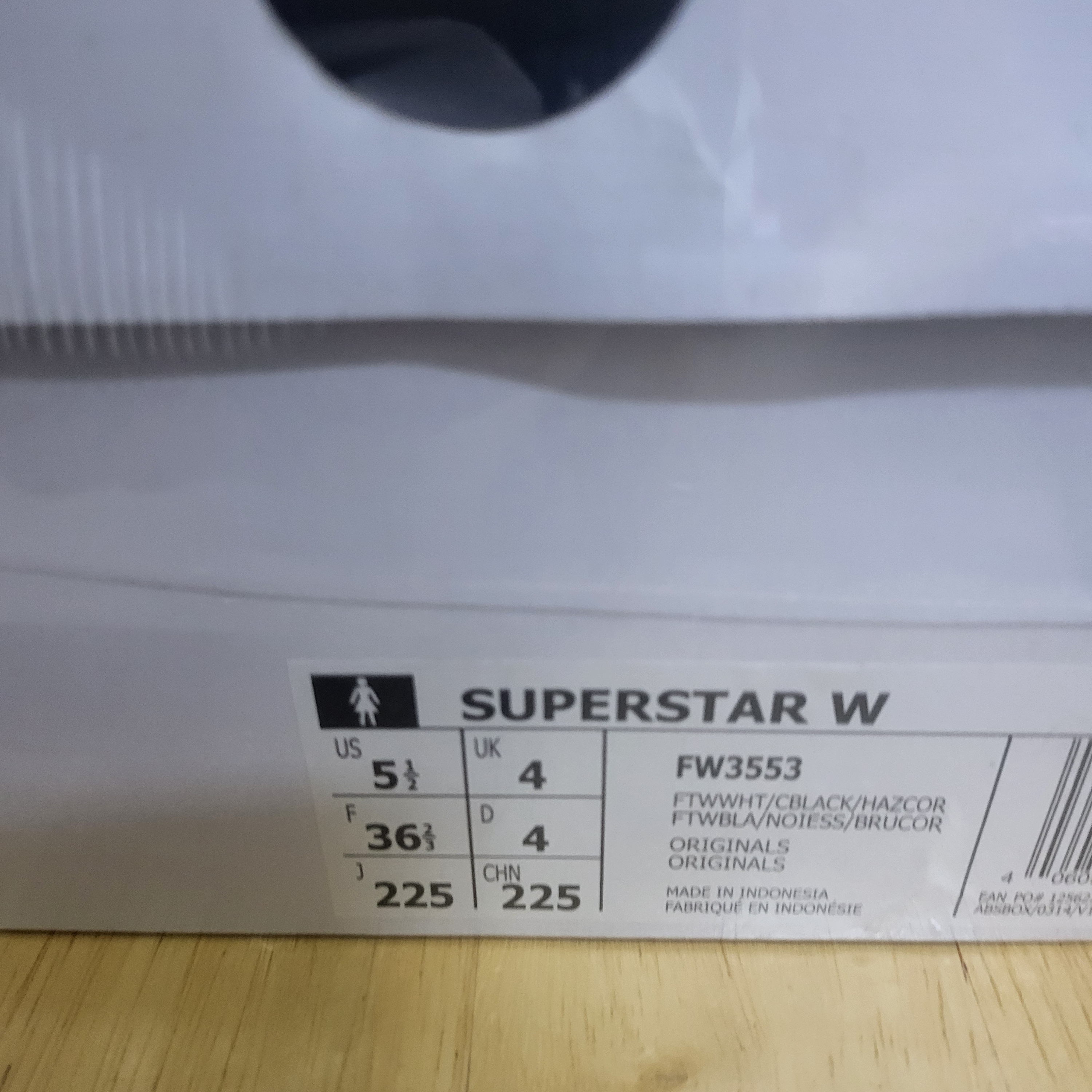 (W) Adidas Superstar White Black Haze Coral 착용 스타일 - 3