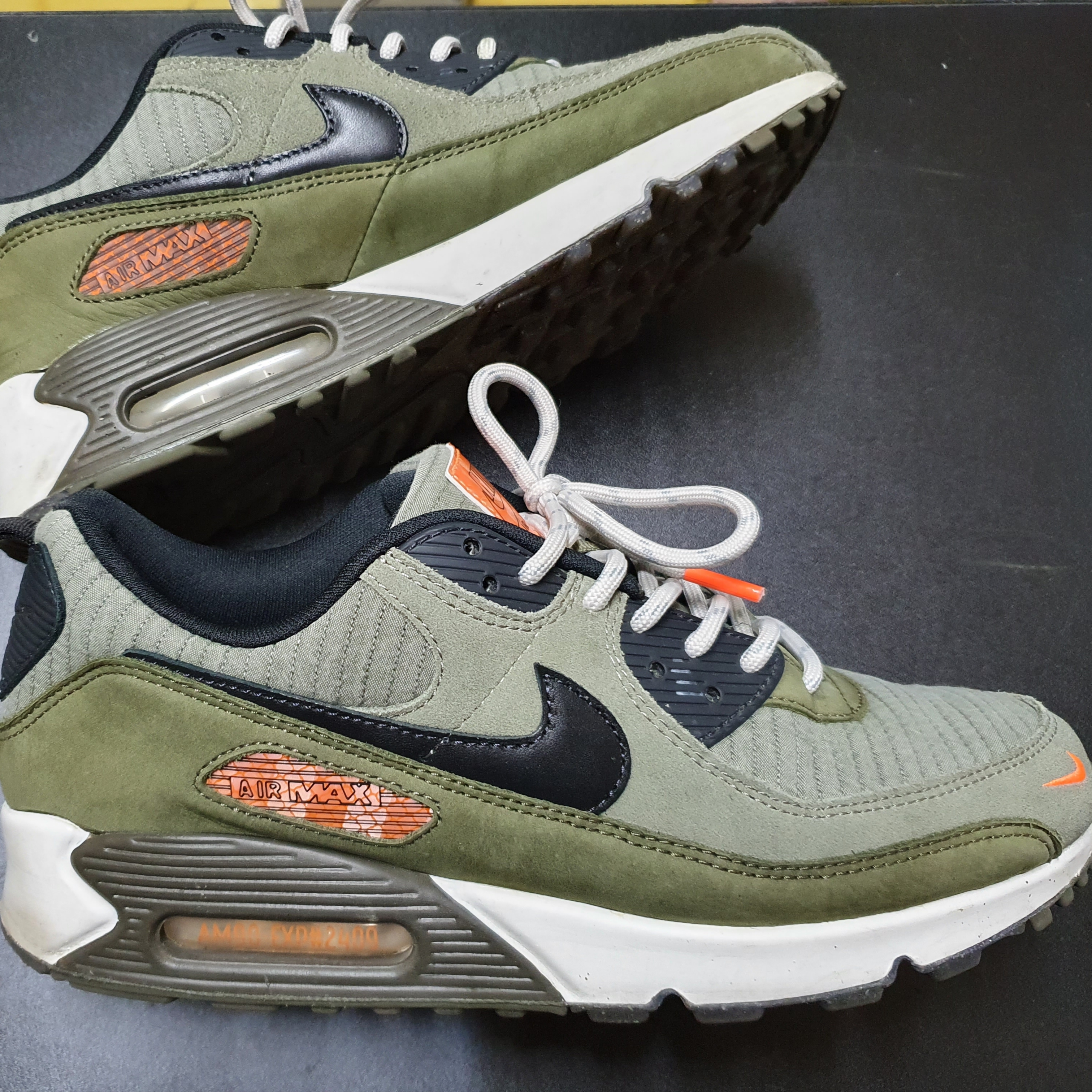 Nike Air Max 90 SE Surplus Supply 착용 스타일 - 3