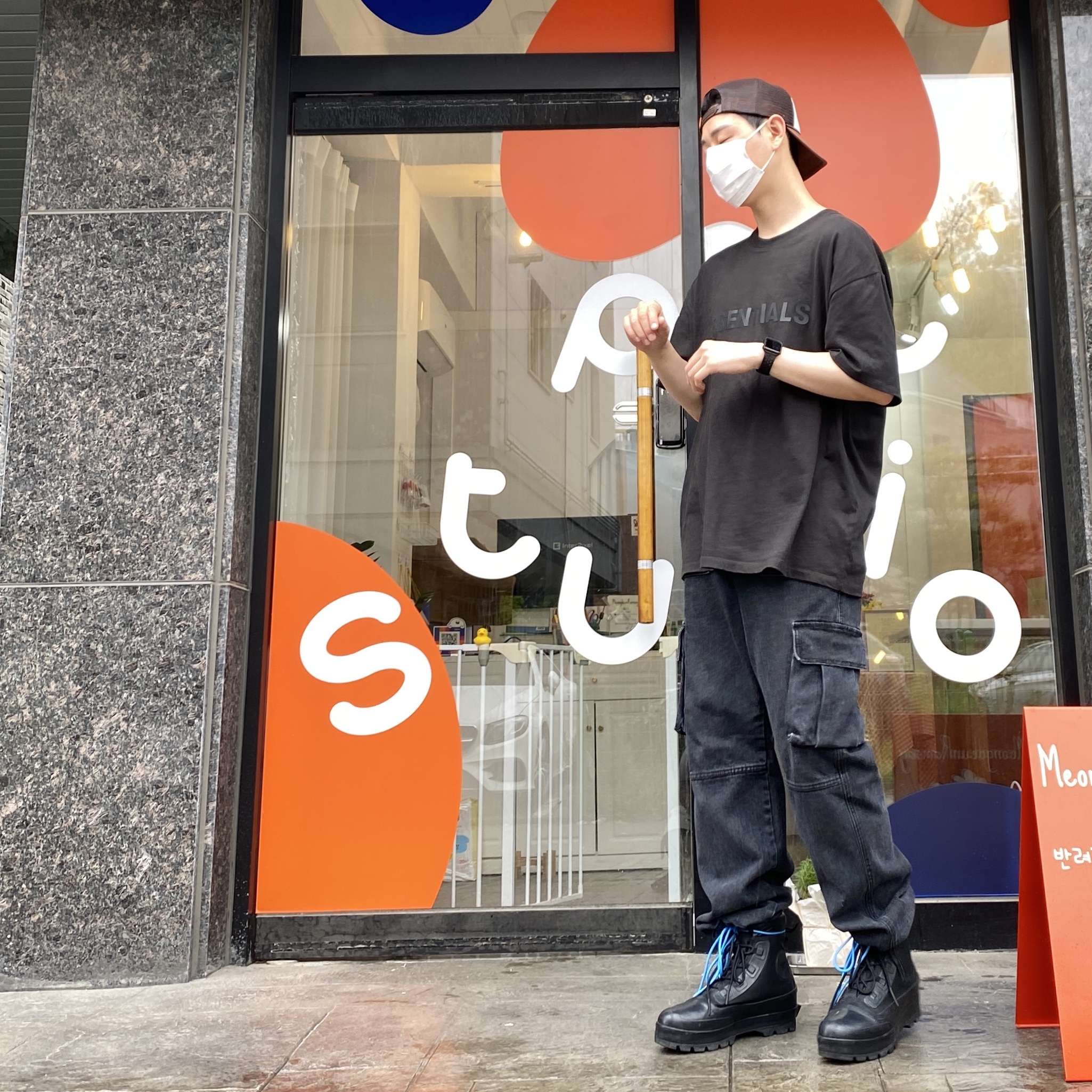 Converse x Ambush Chuck Taylor All Star Duck Boot Black 착용 스타일