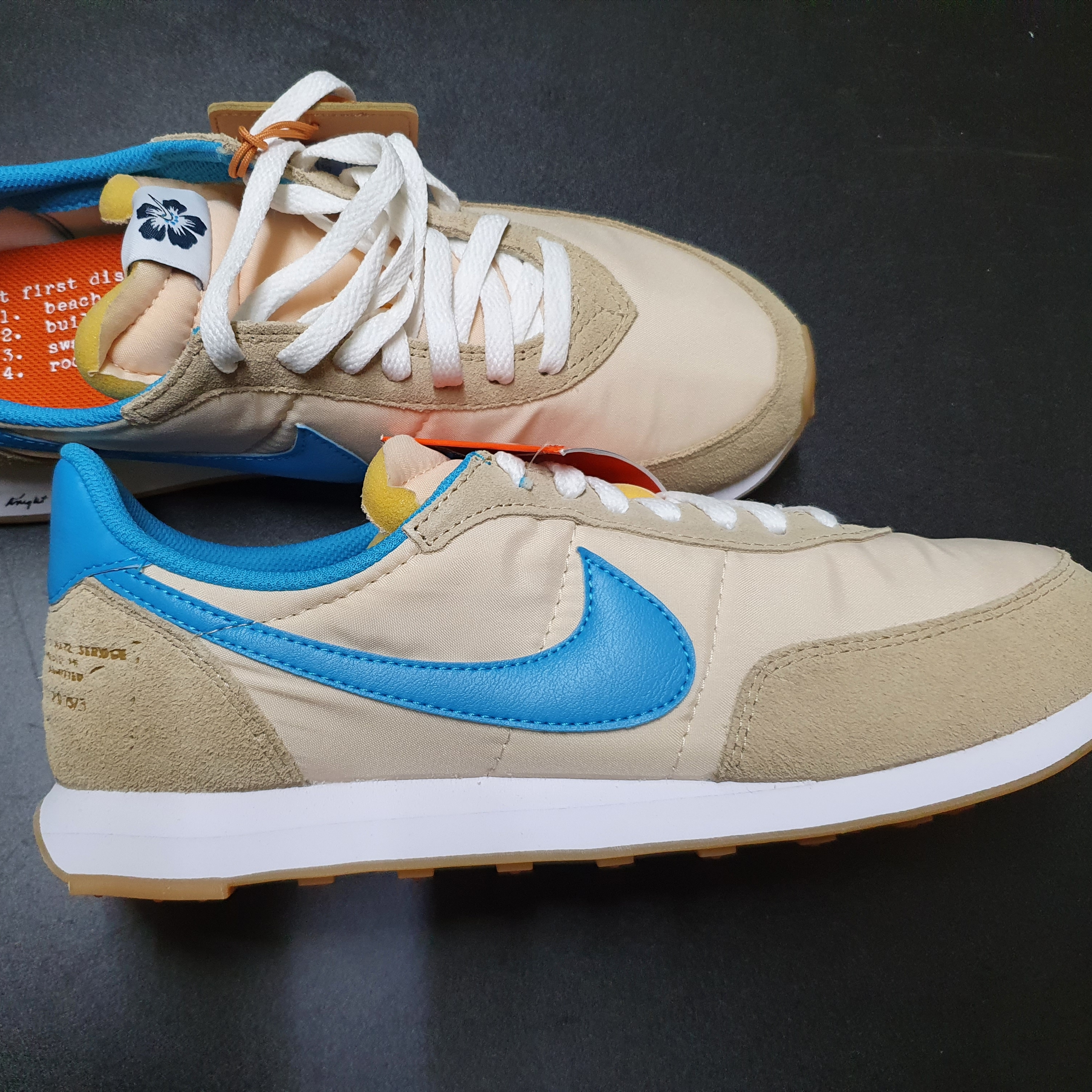 Nike Waffle Trainer 2 Pearl White Laser Blue 착용 스타일 - 3