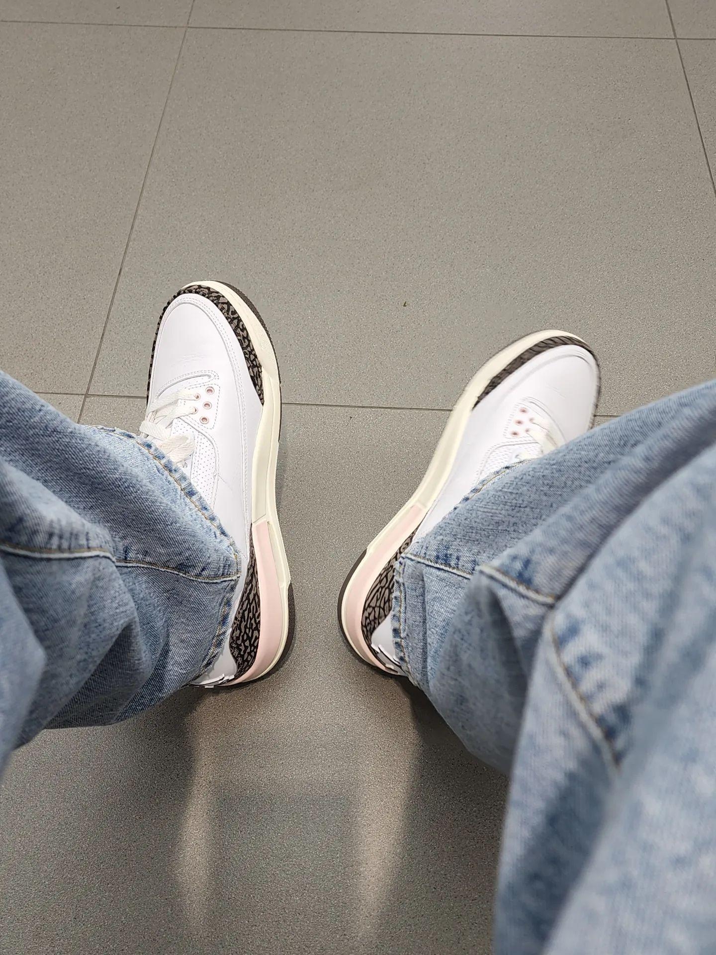 (W) Jordan 3 Retro Dark Mocha 착용 스타일