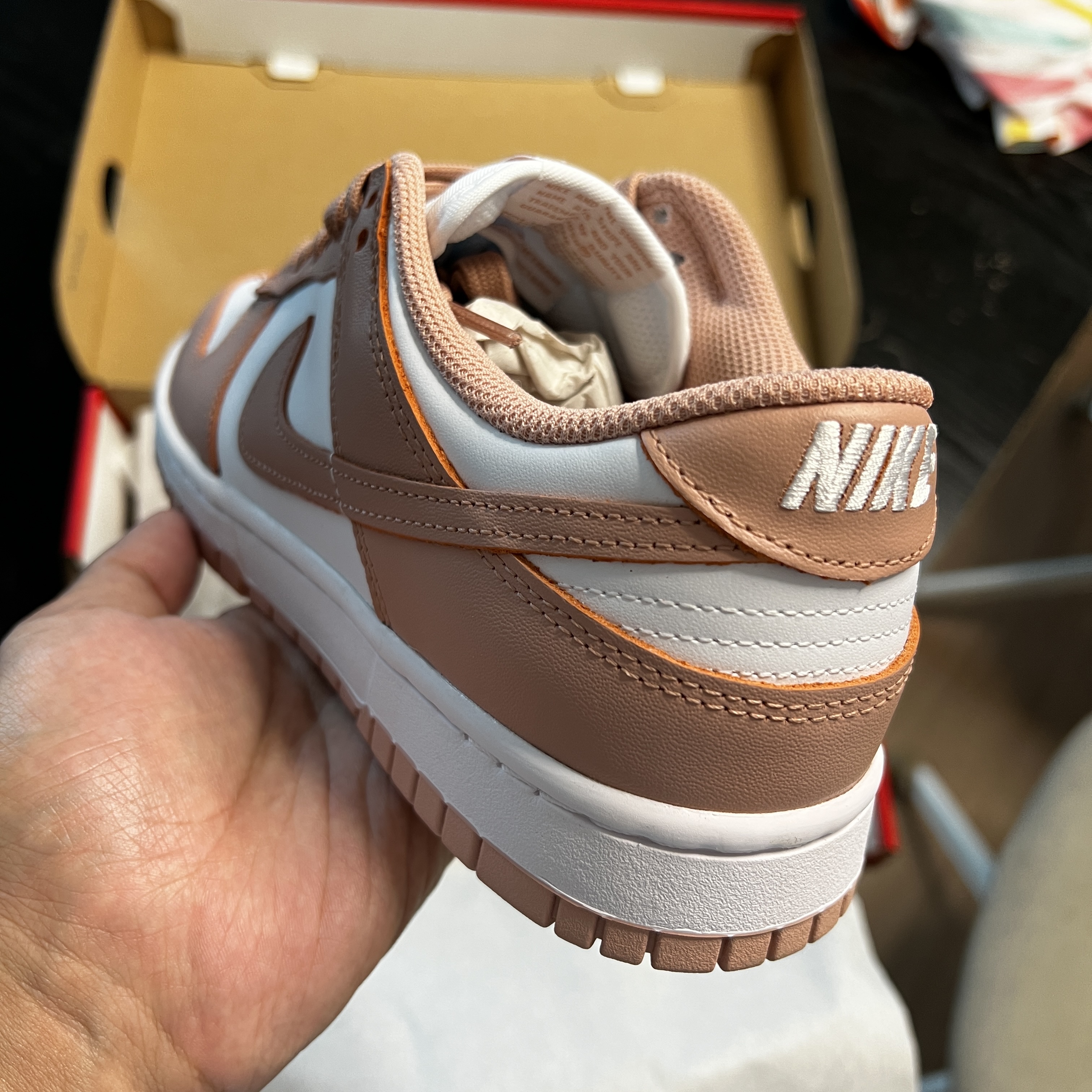 (W) Nike Dunk Low Rose Whisper 착용 스타일 - 1