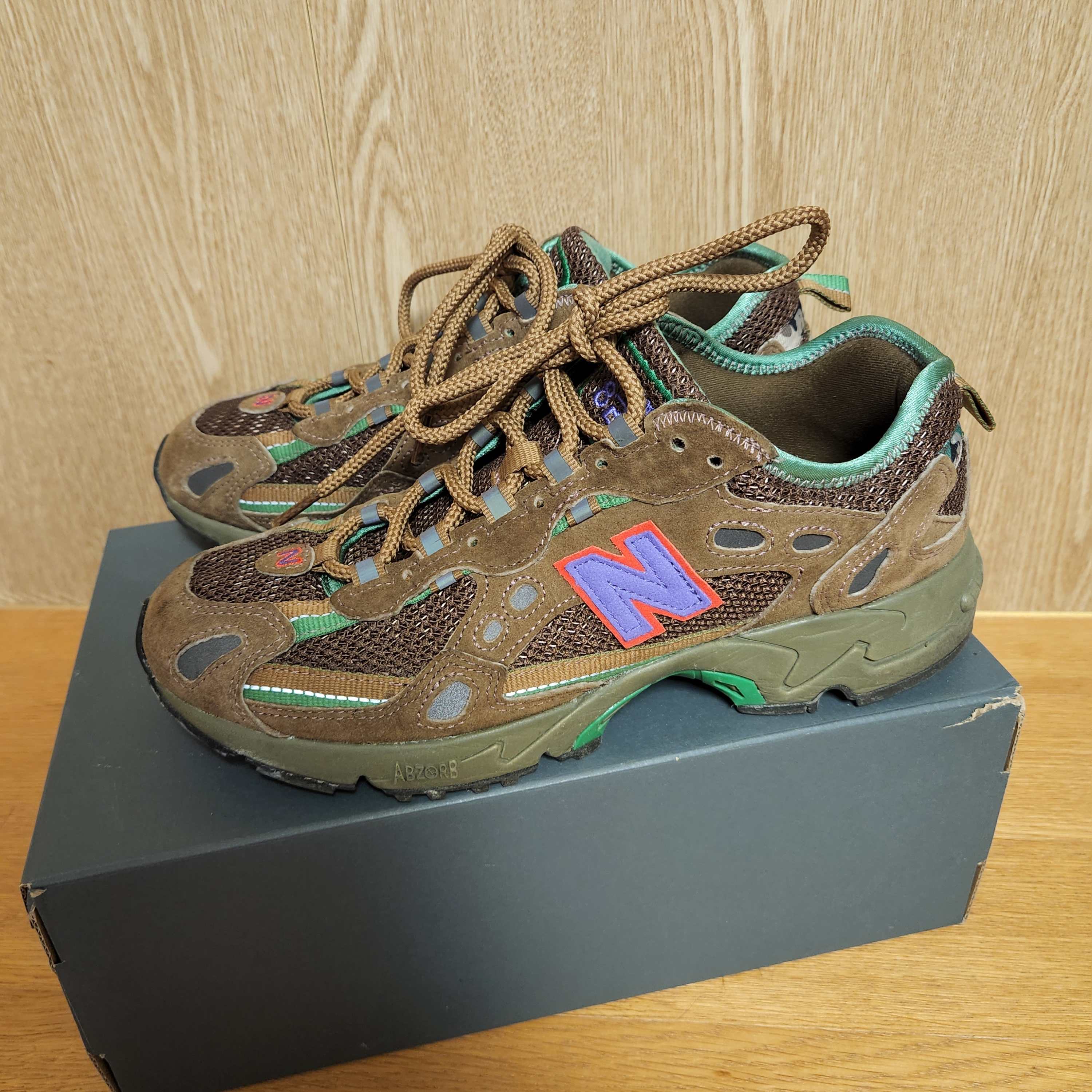New Balance x Stray Rats 827 Sewer Stompers 착용 스타일 - 1