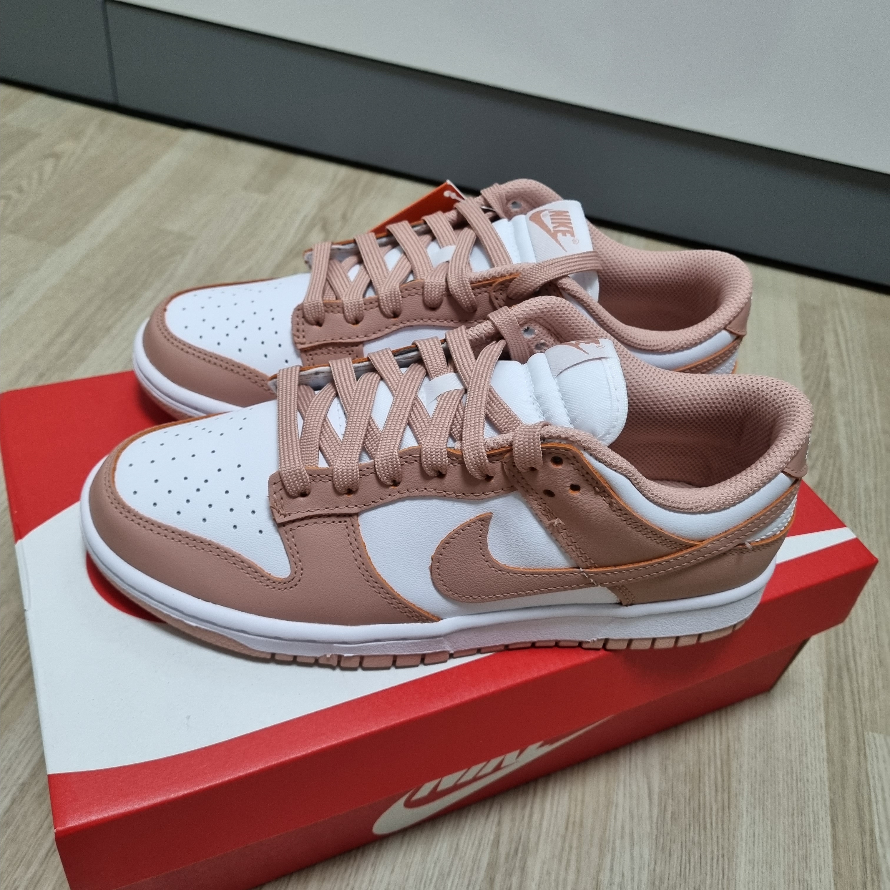 (W) Nike Dunk Low Rose Whisper 착용 스타일