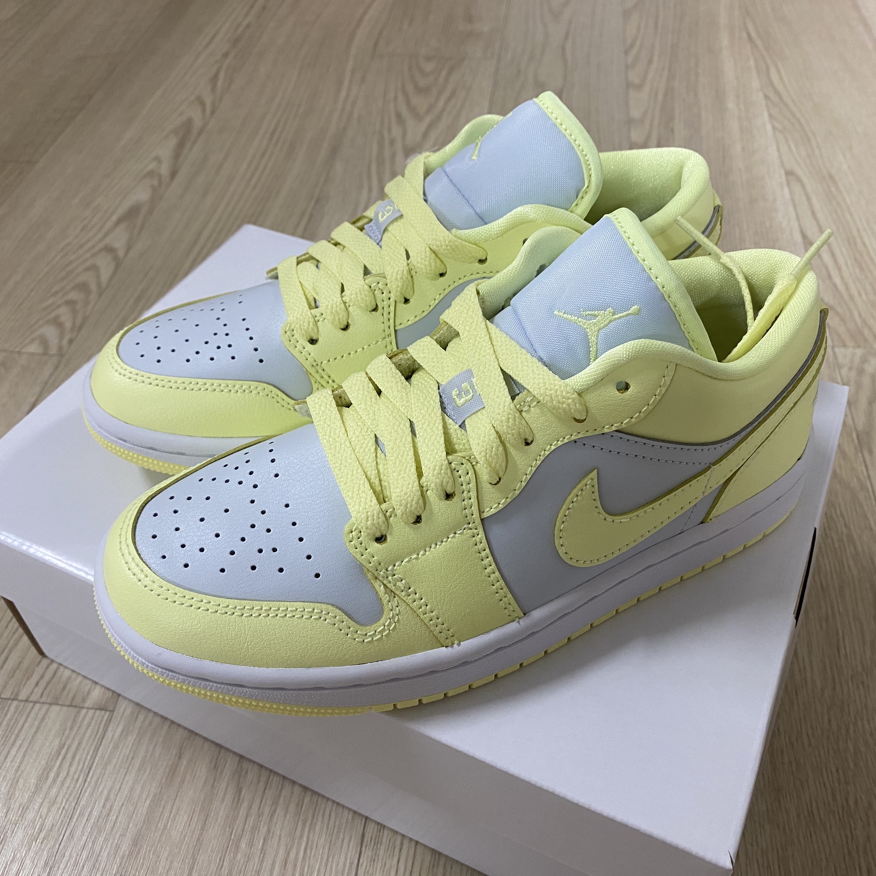 (W) Jordan 1 Low Citron Tint 착용 스타일