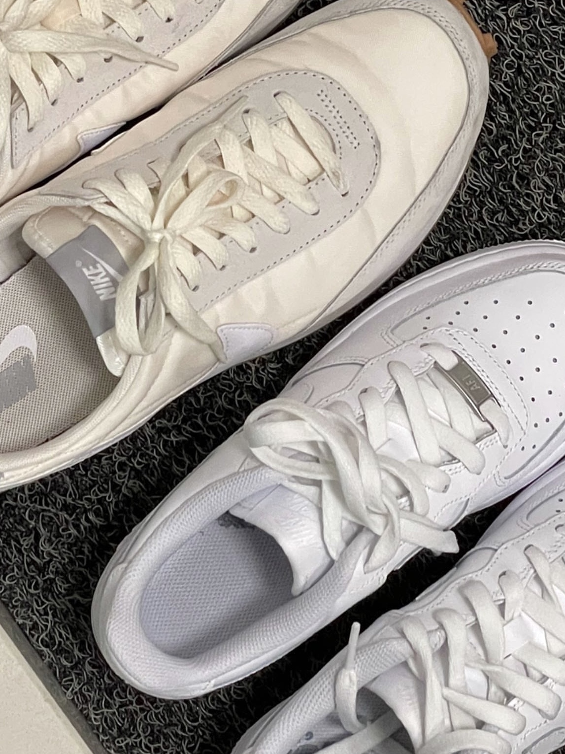 (GS) Nike Air Force 1 LE White, (W) Nike Daybreak Summit White 착용 스타일