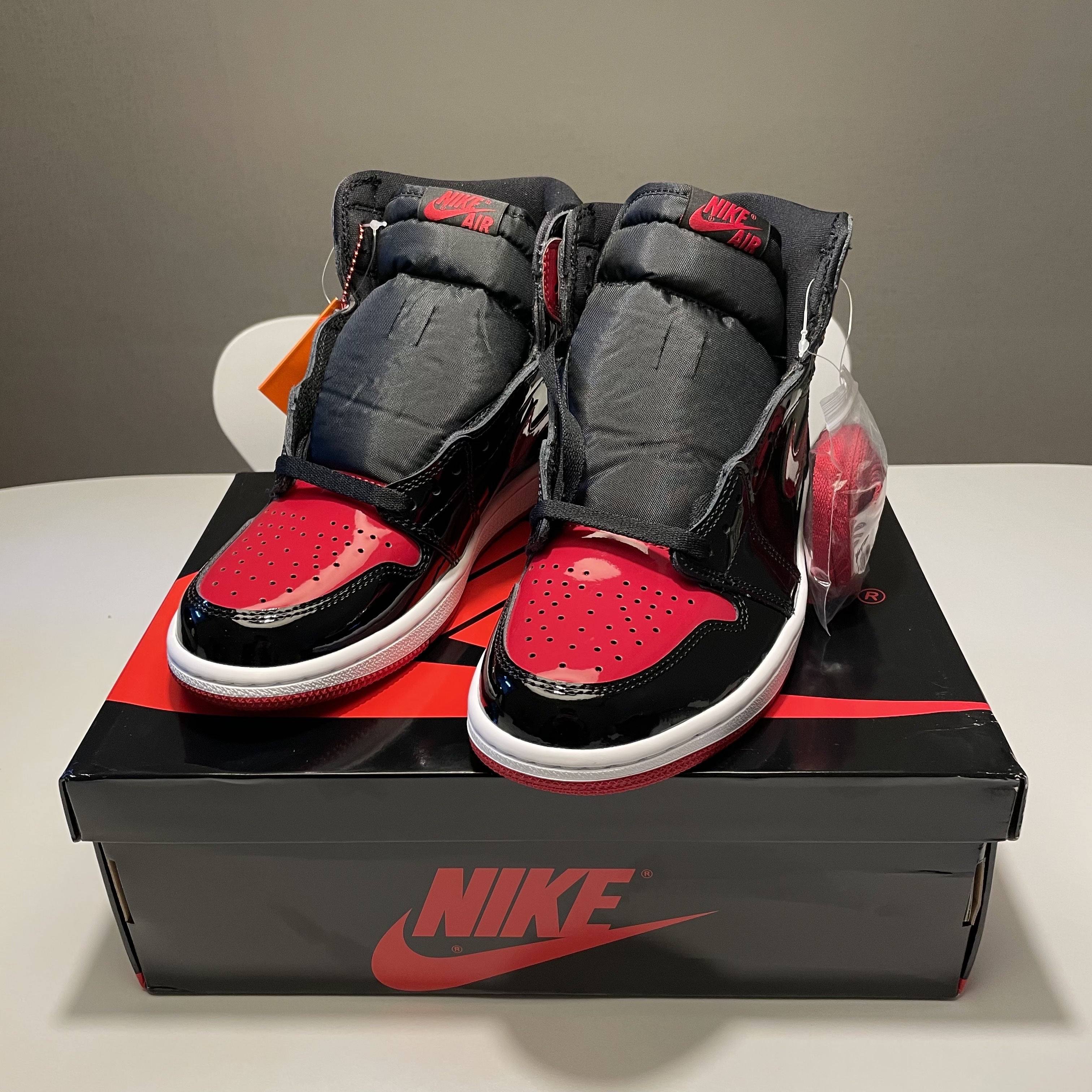 Jordan 1 Retro High OG Patent Bred 착용 스타일 - 2