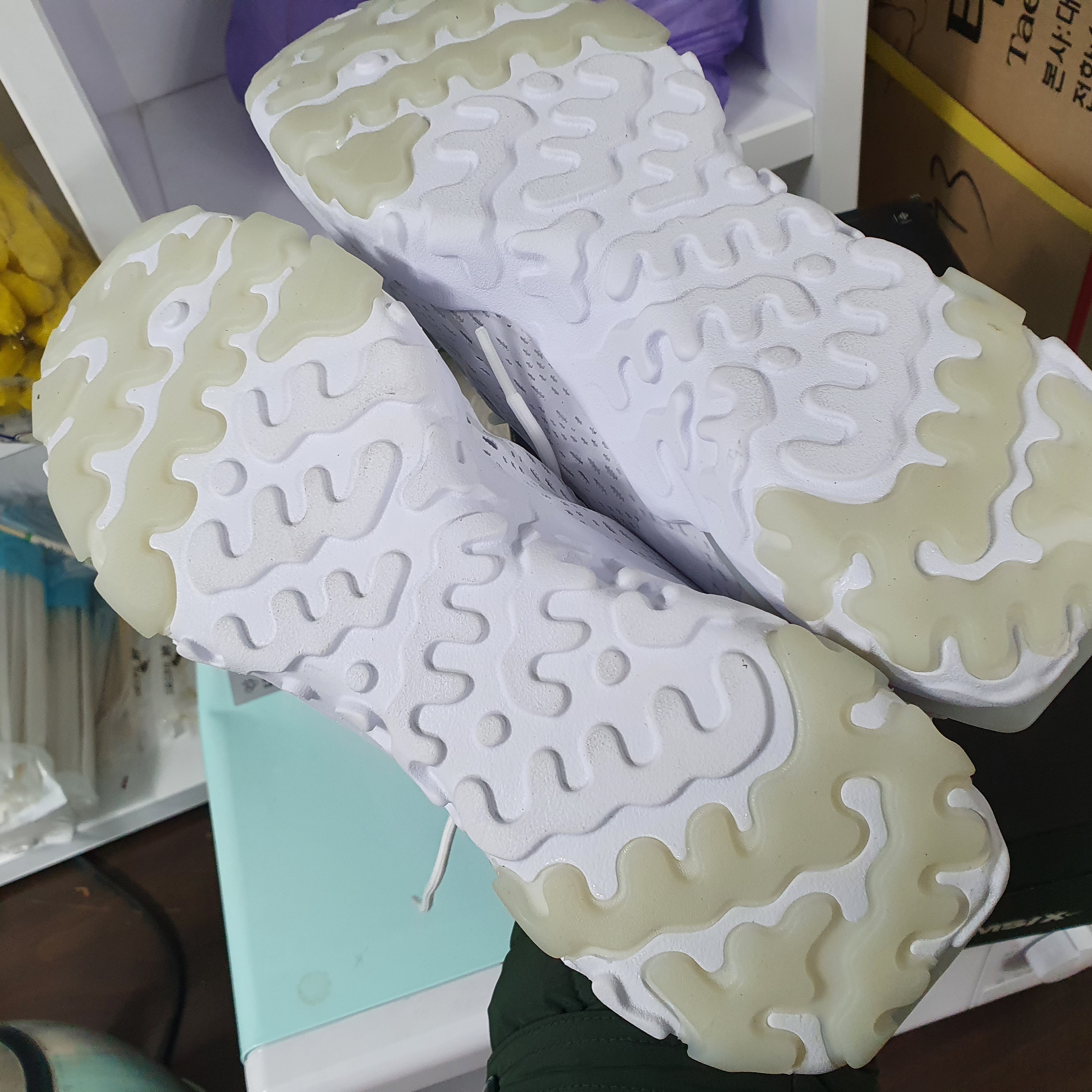 (W) Nike React Vision White 착용 스타일 - 3