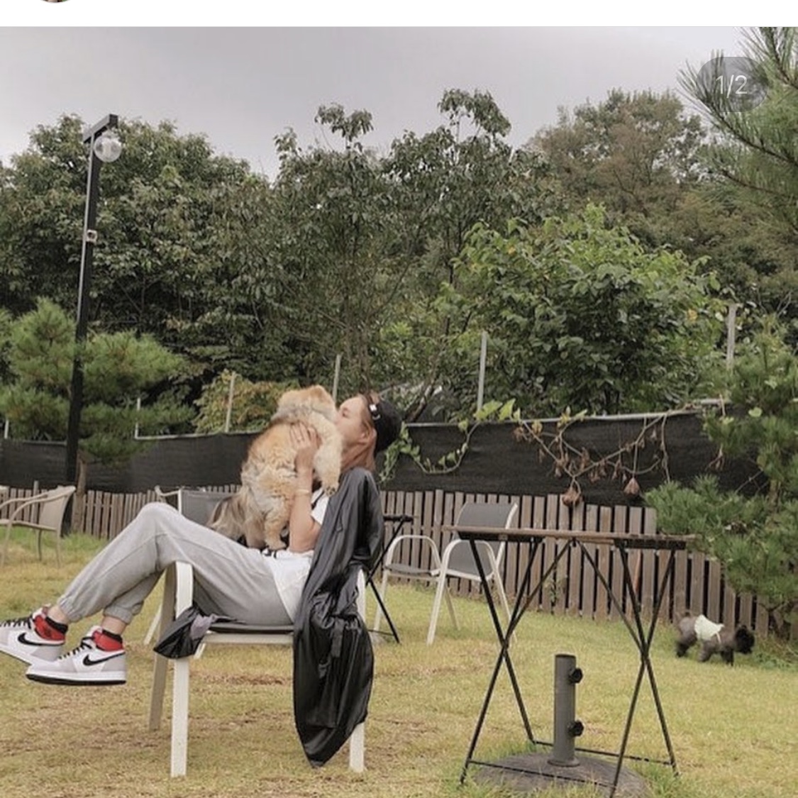 Jordan 1 Retro High OG Light Smoke Grey 착용 스타일 - 2