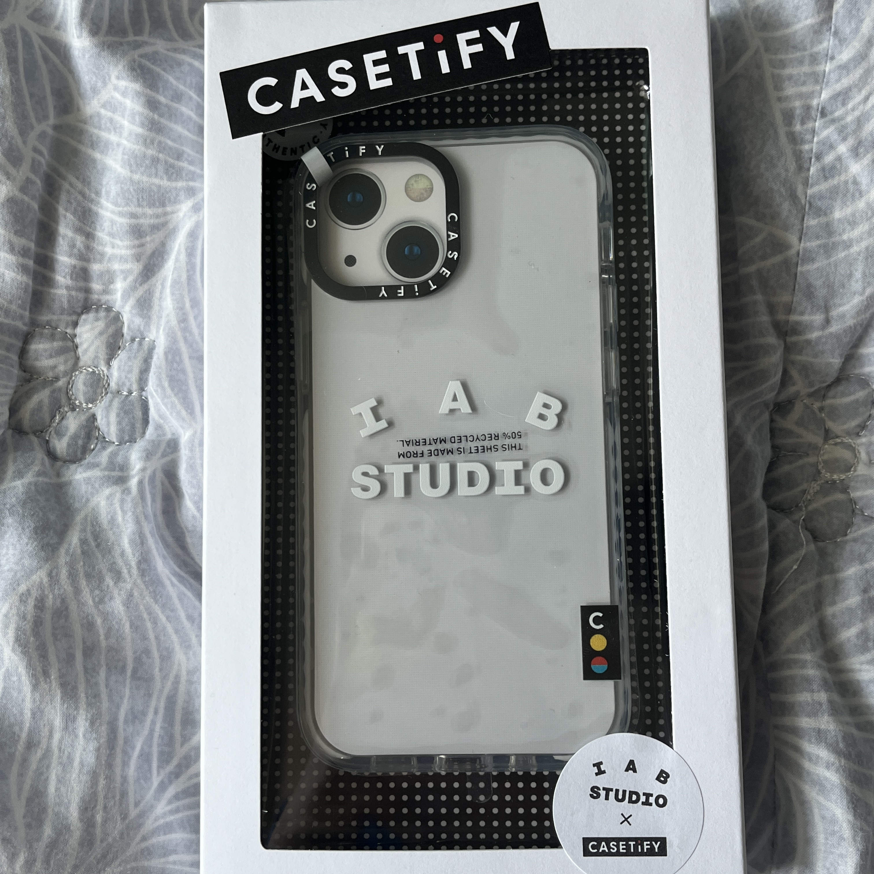 Casetify x IAB Studio iPhone White Logo Impact Case Frost White 착용 스타일