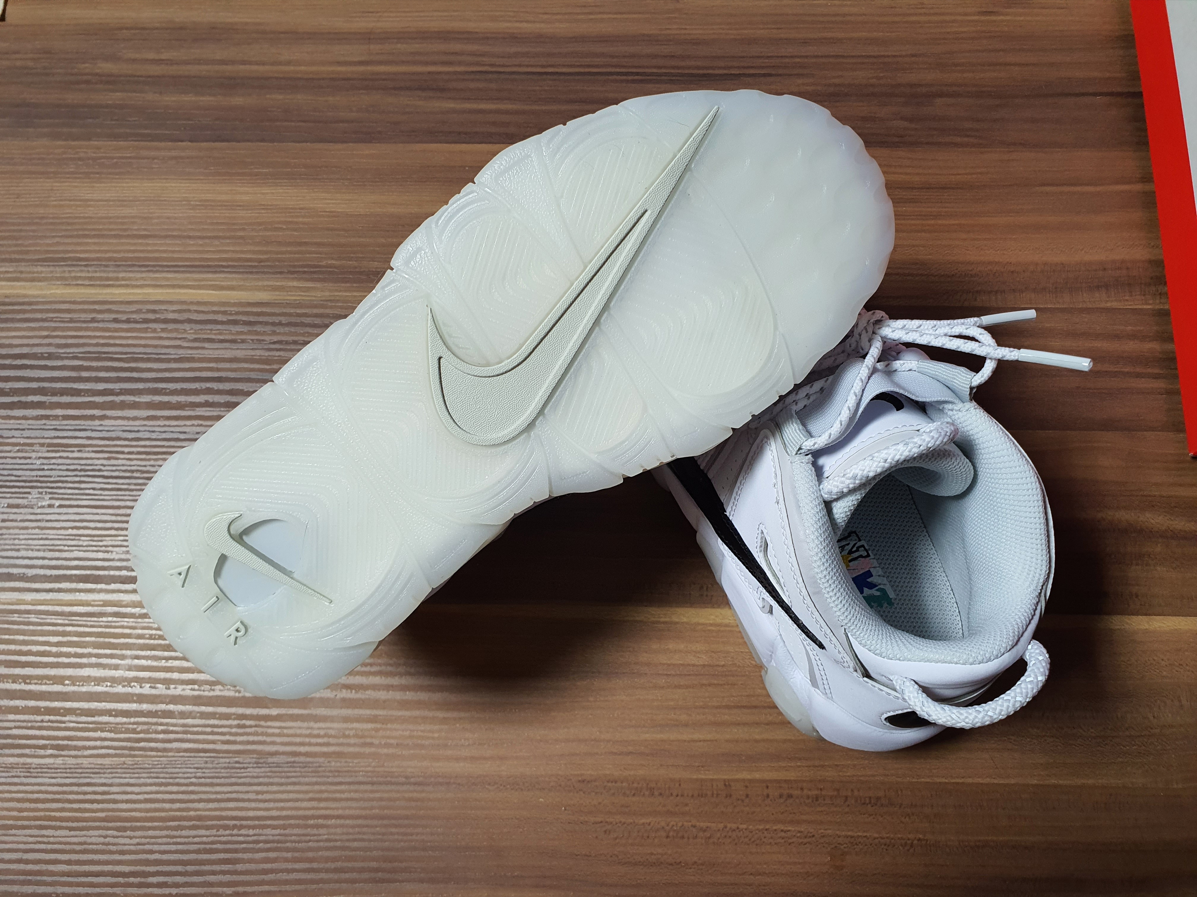 Nike Air More Uptempo 96 Copy and Paste White 착용 스타일 - 5